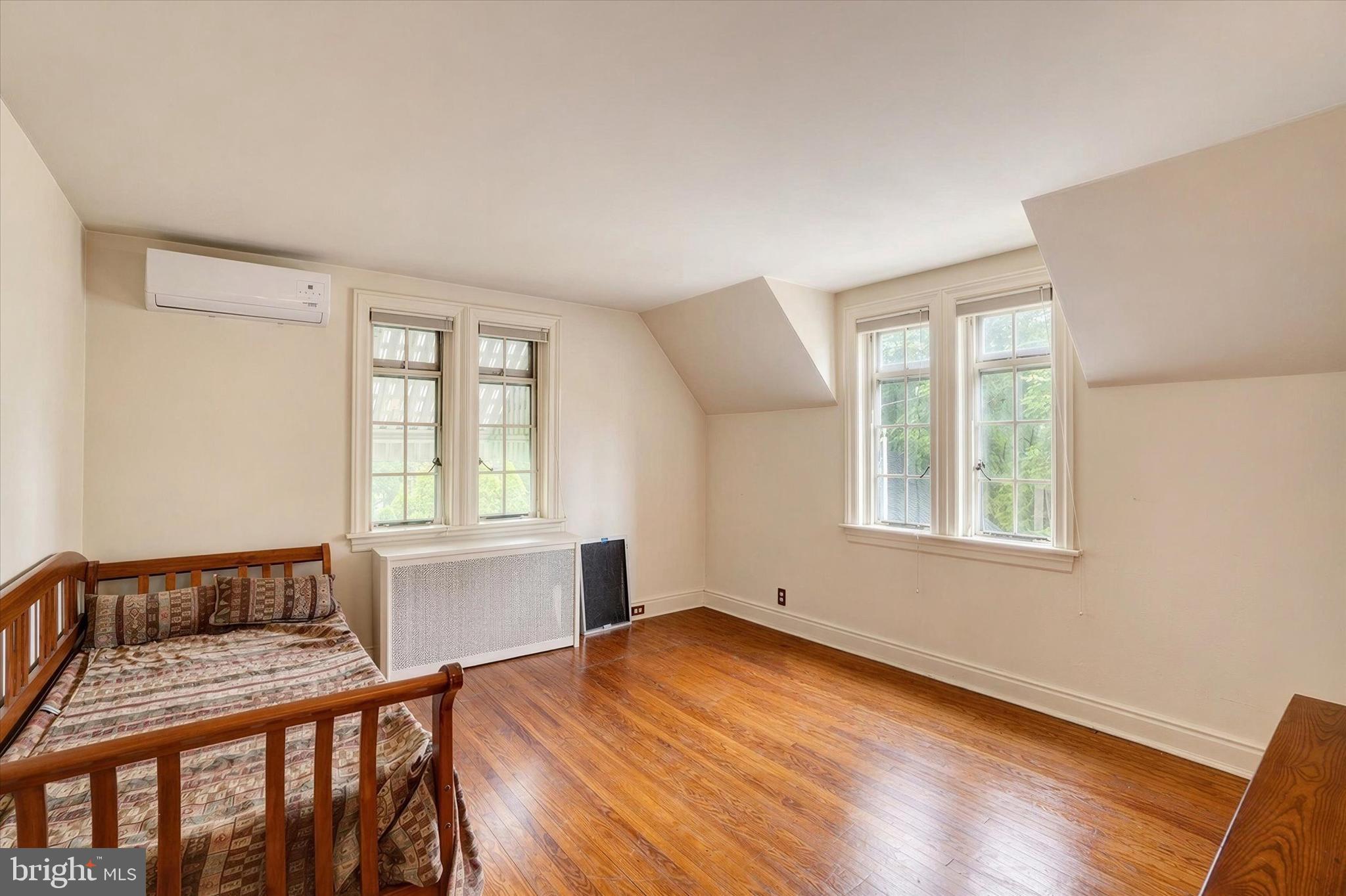 ELMWOOD - Residential