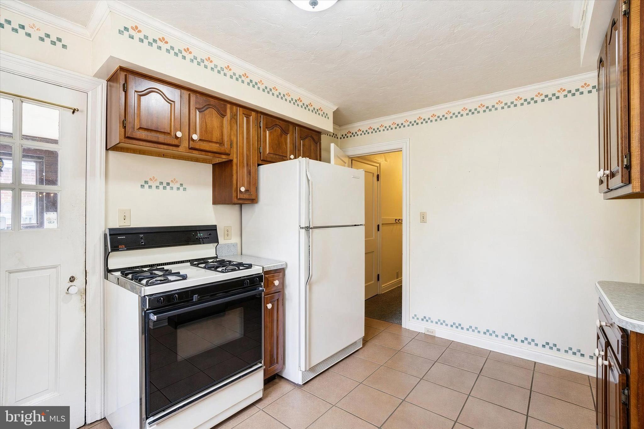 ELMWOOD - Residential