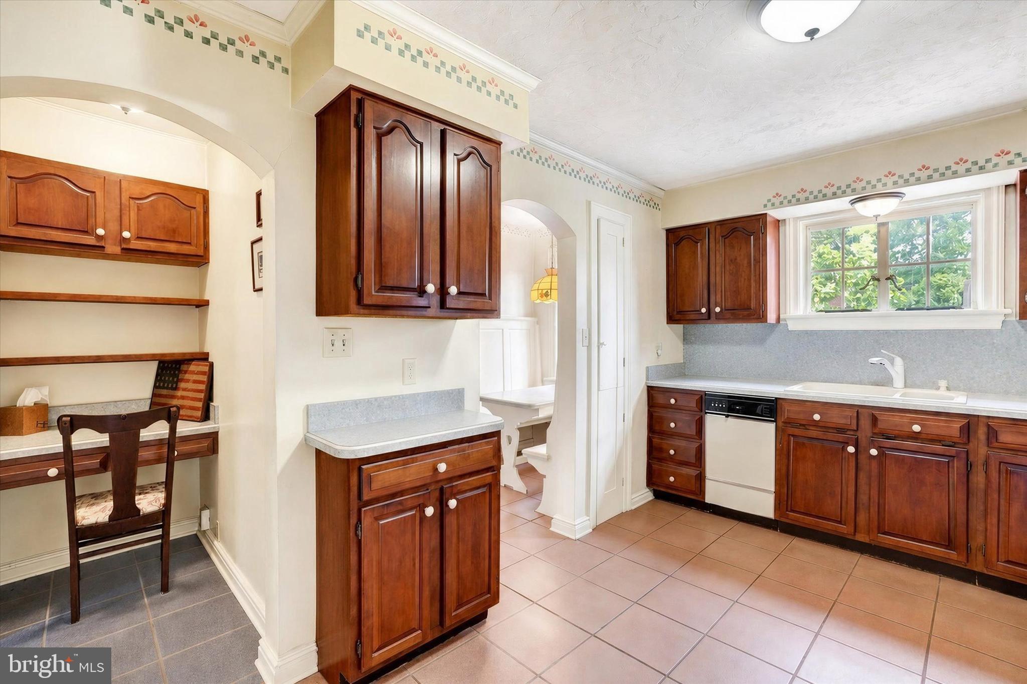 ELMWOOD - Residential