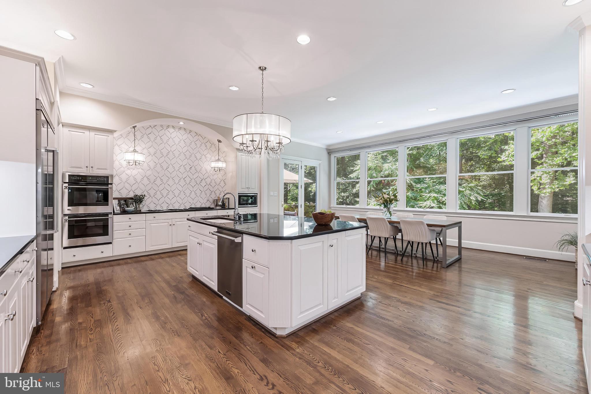 FALCON RIDGE - Residential