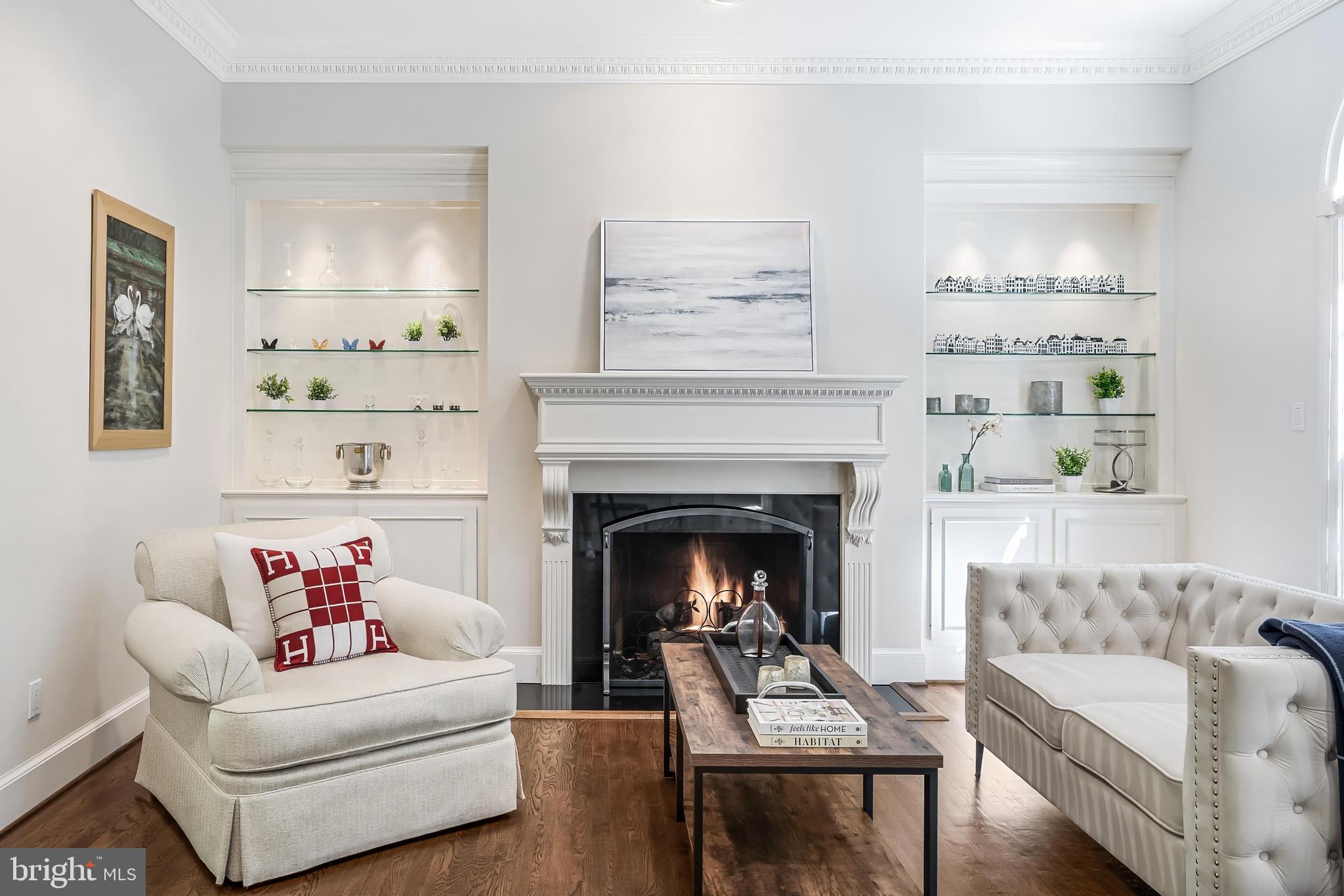 FALCON RIDGE - Residential