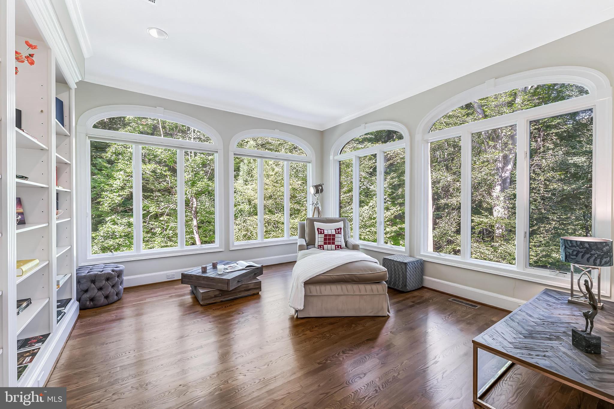 FALCON RIDGE - Residential