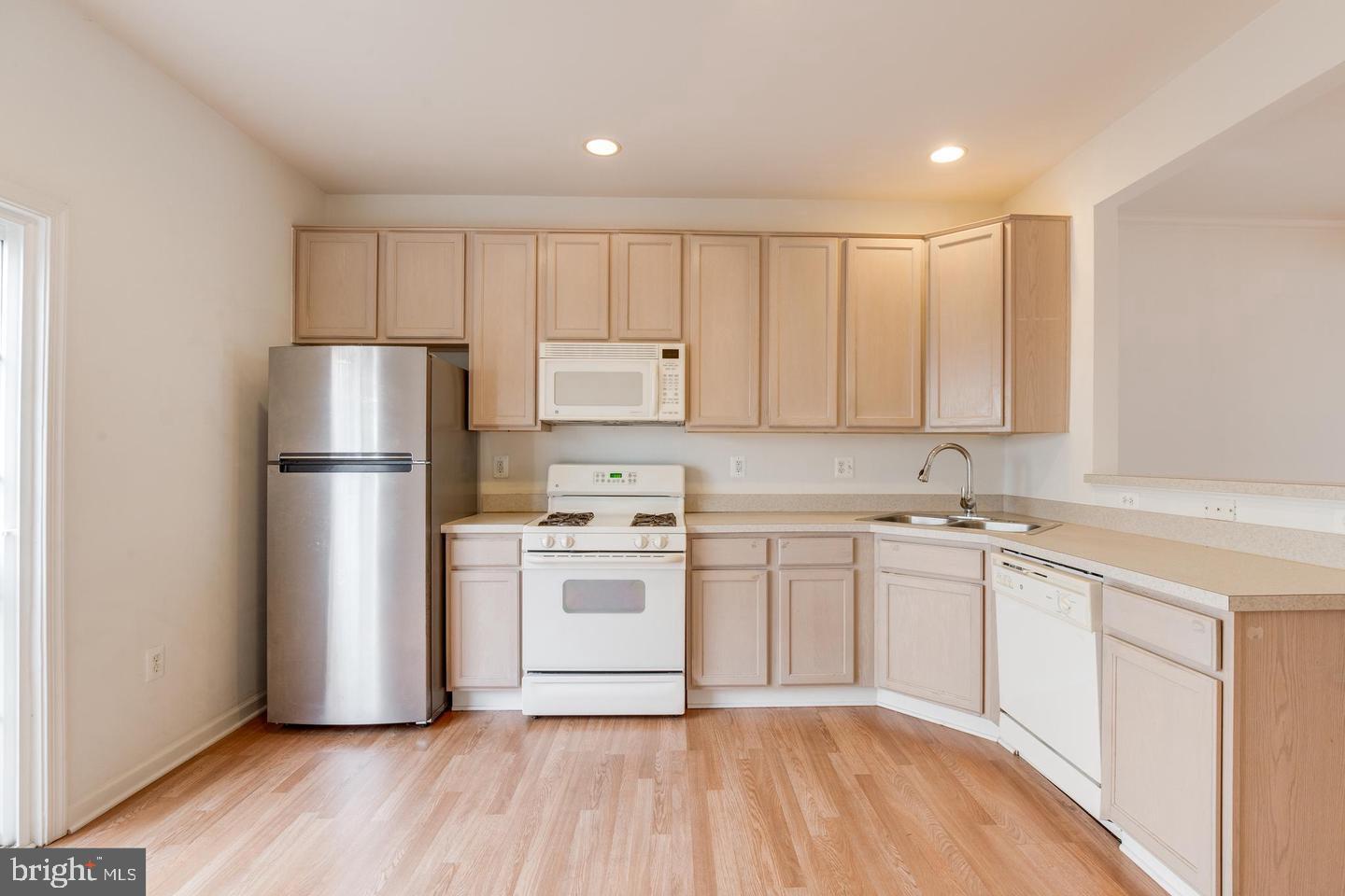 HEARTHSIDE AT FLYNNS CROSSING - Residential Lease