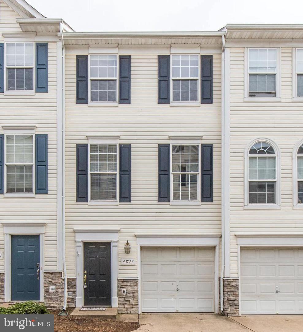 HEARTHSIDE AT FLYNNS CROSSING - Residential Lease