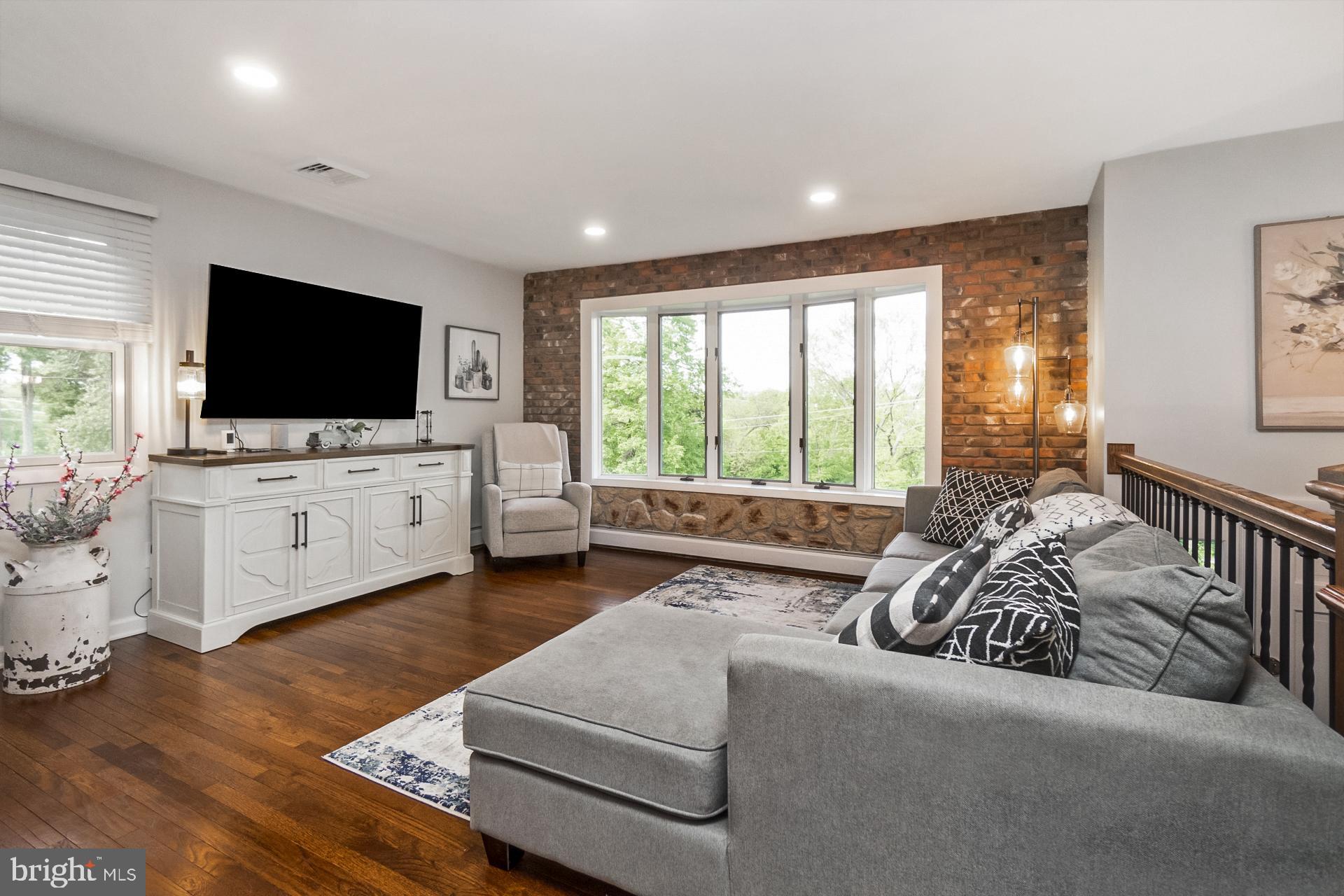 CROMBY - Residential