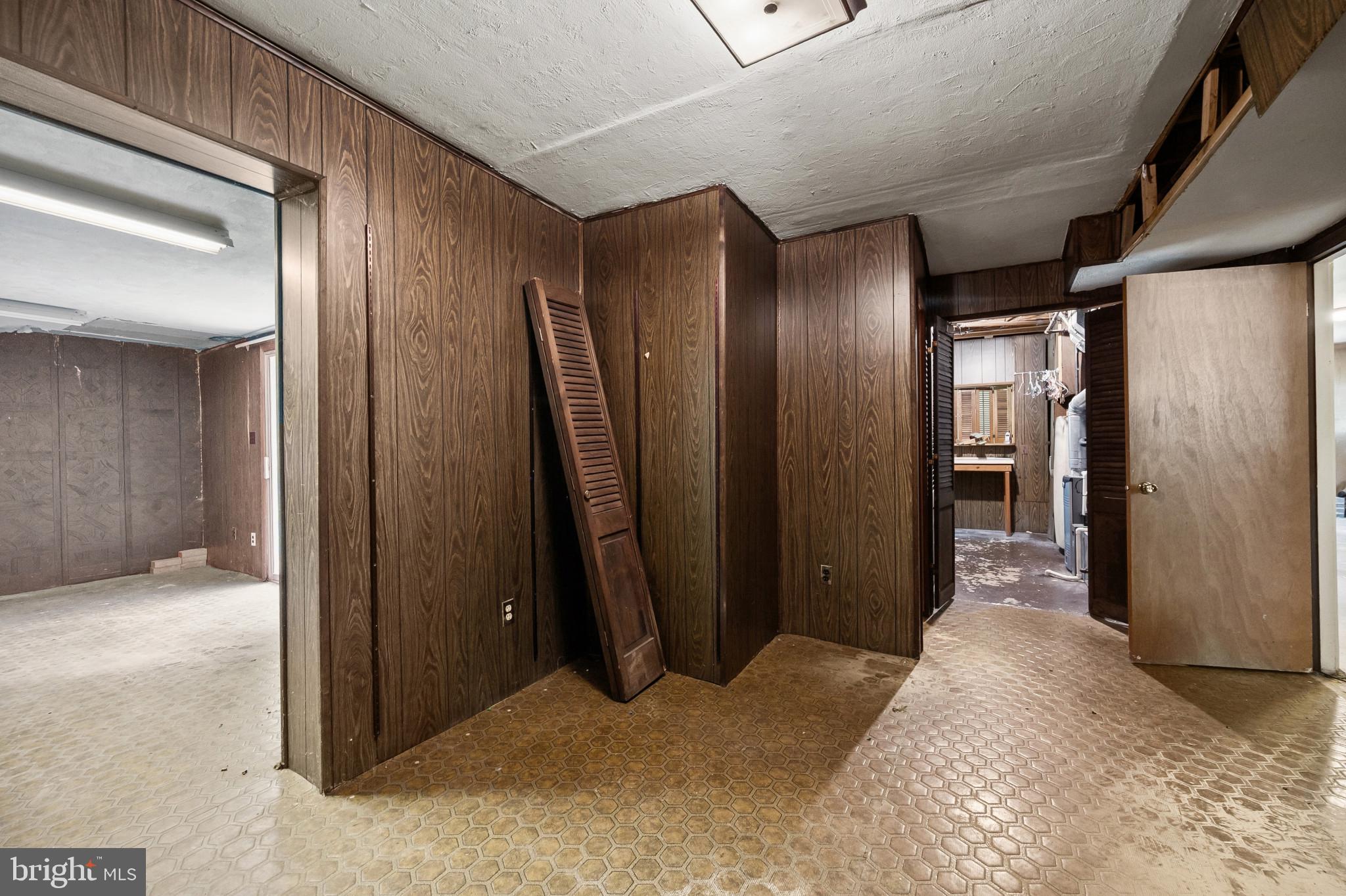 HOLLYWOOD PARK - Residential