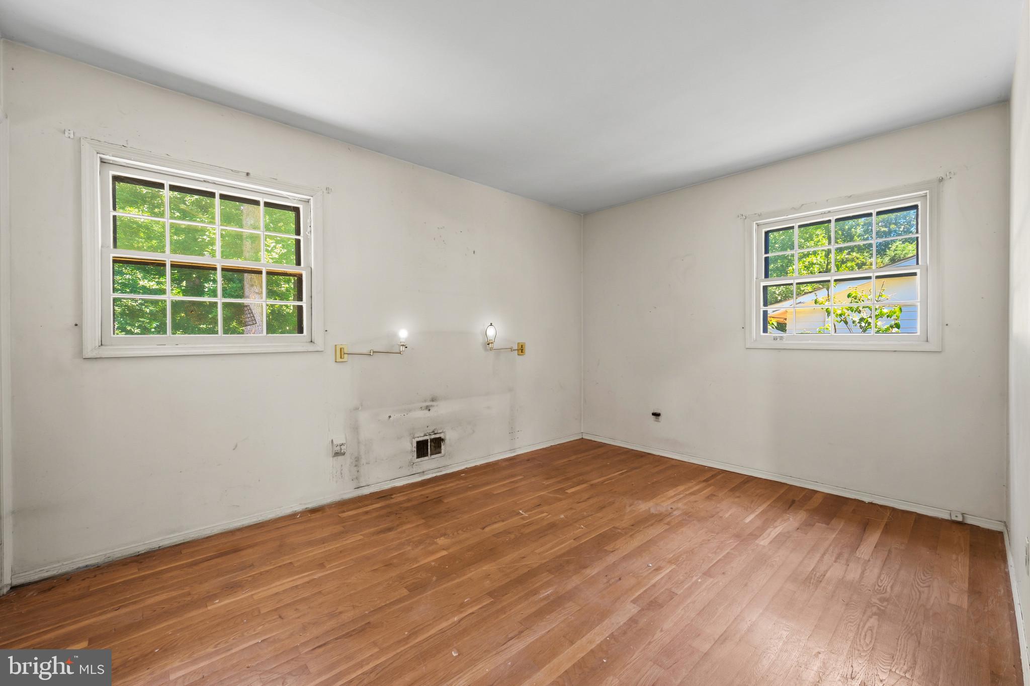HOLLYWOOD PARK - Residential