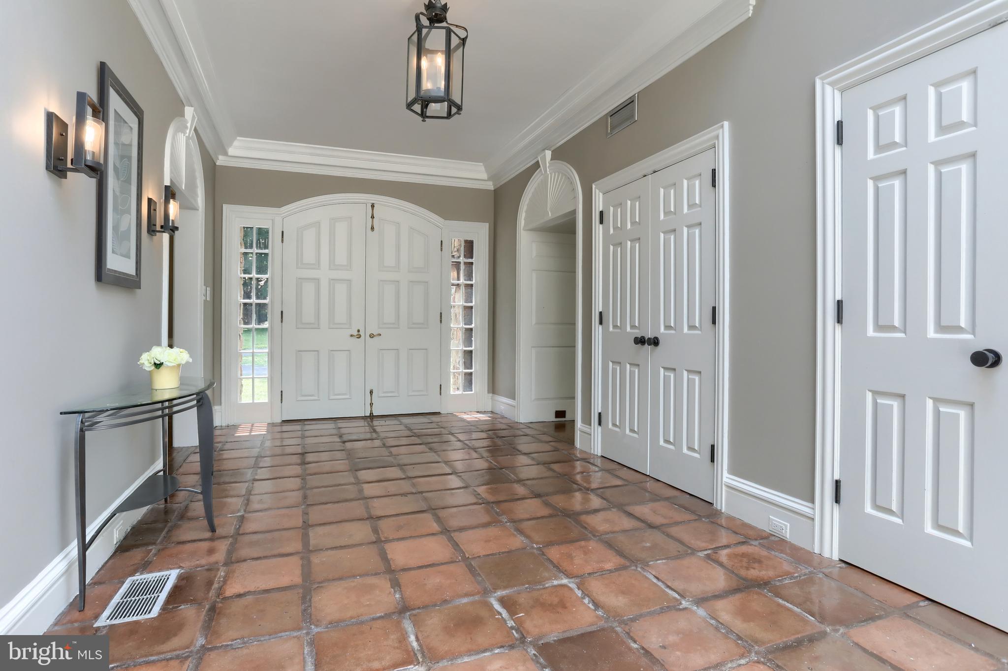 HILLCREST - Residential