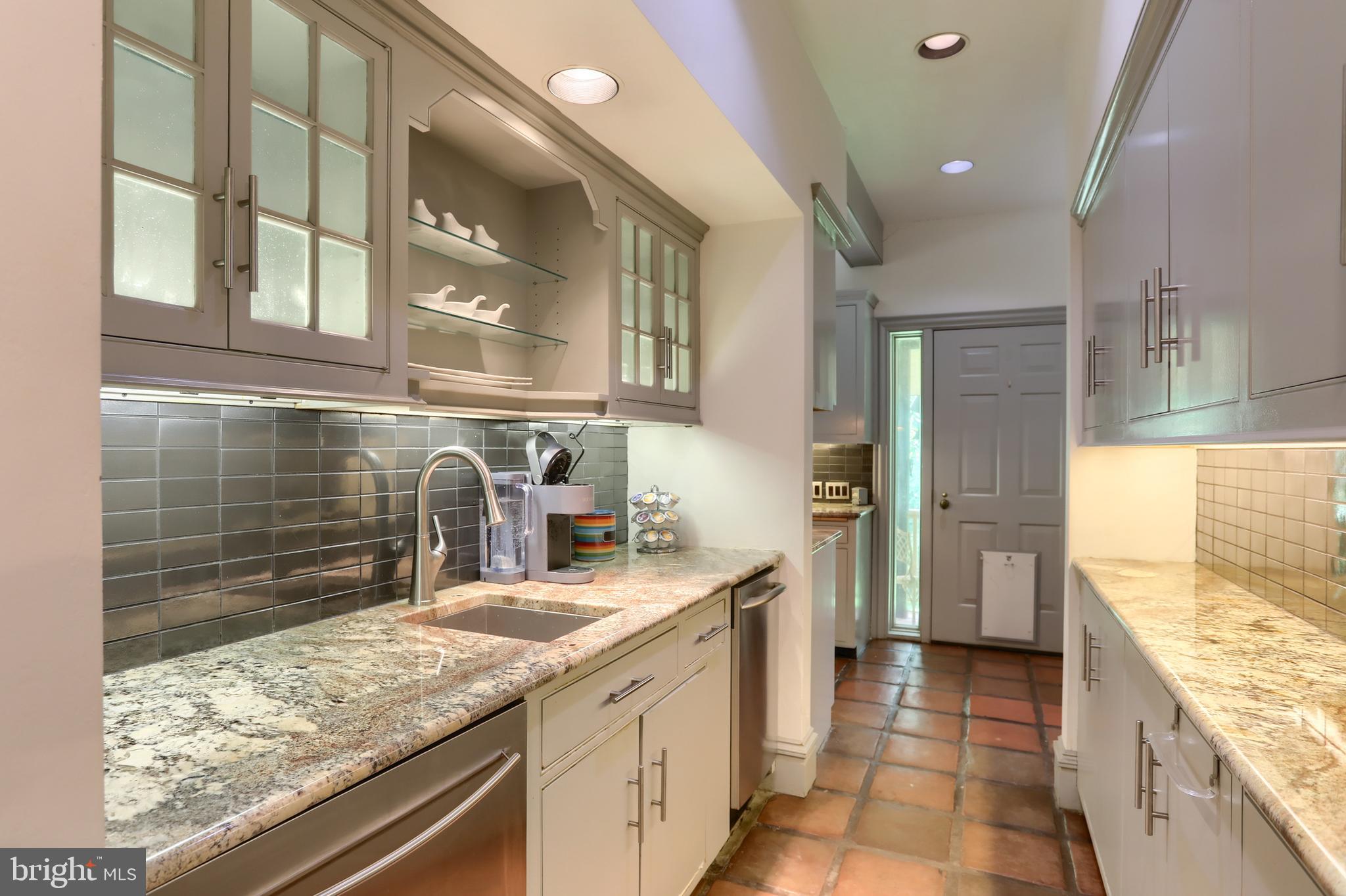 HILLCREST - Residential