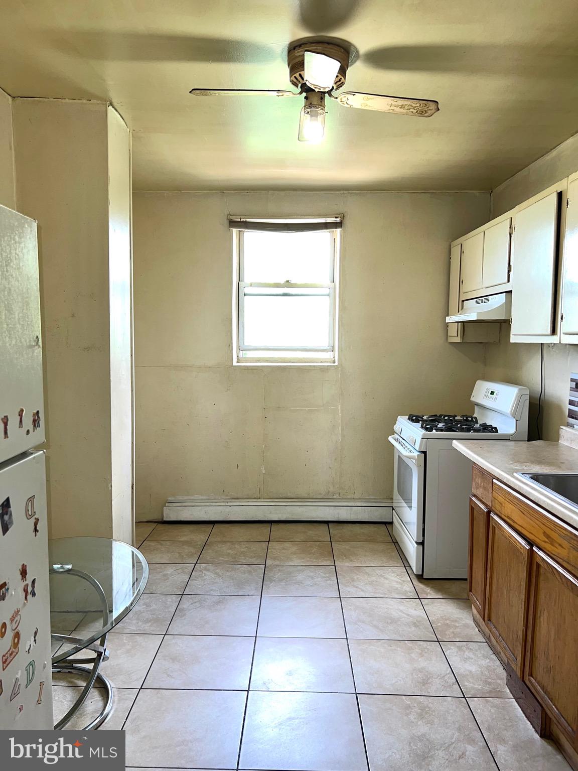 OXFORD CIRCLE - Residential