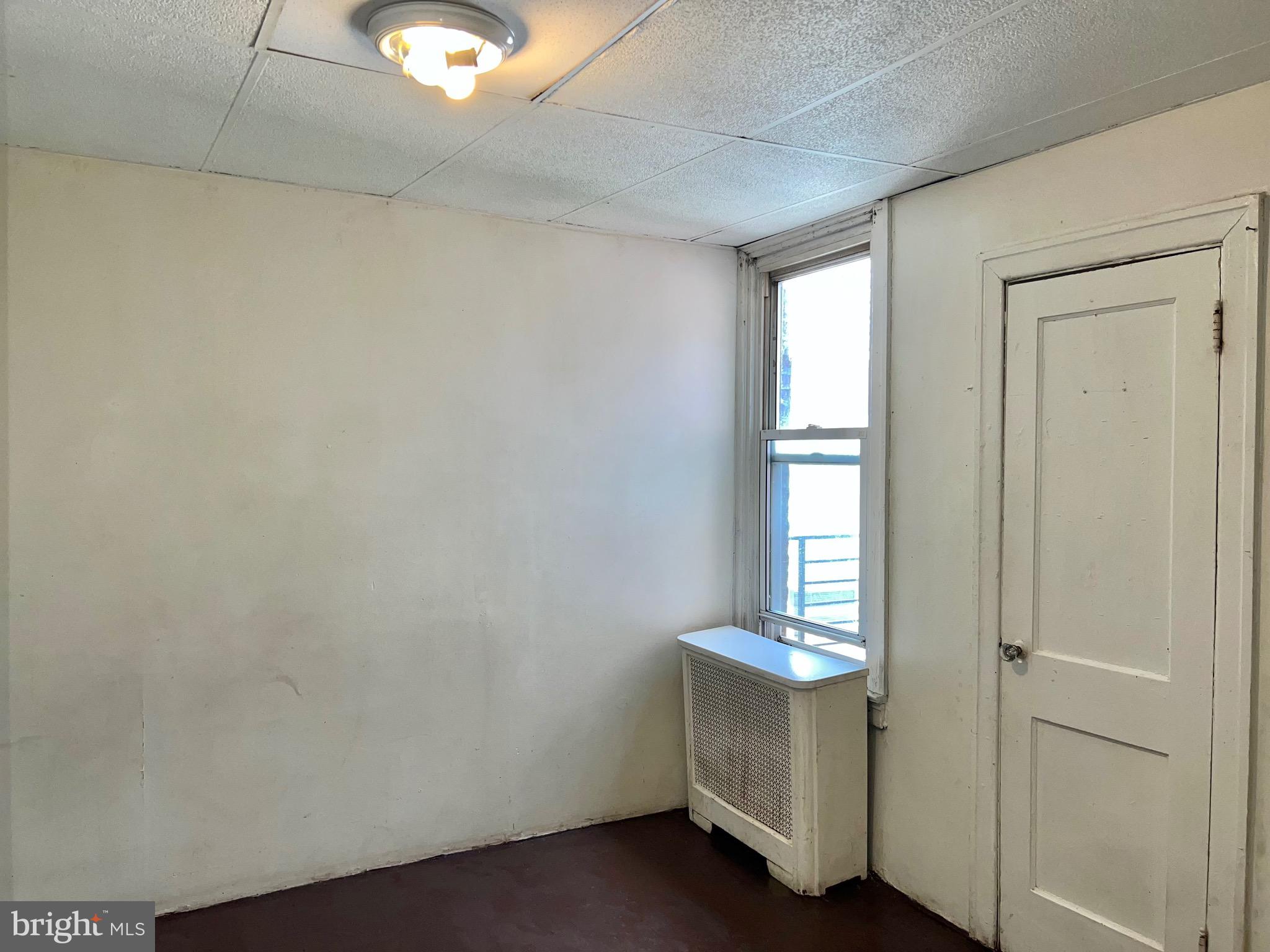 OXFORD CIRCLE - Residential