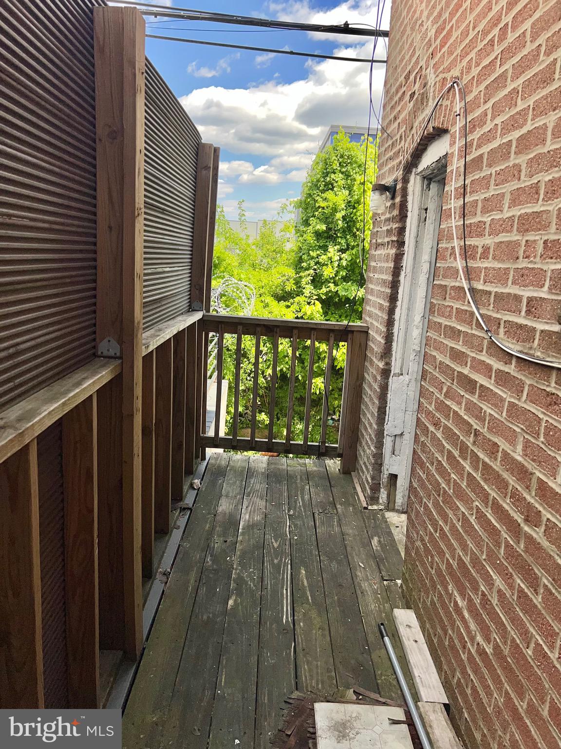 OXFORD CIRCLE - Residential