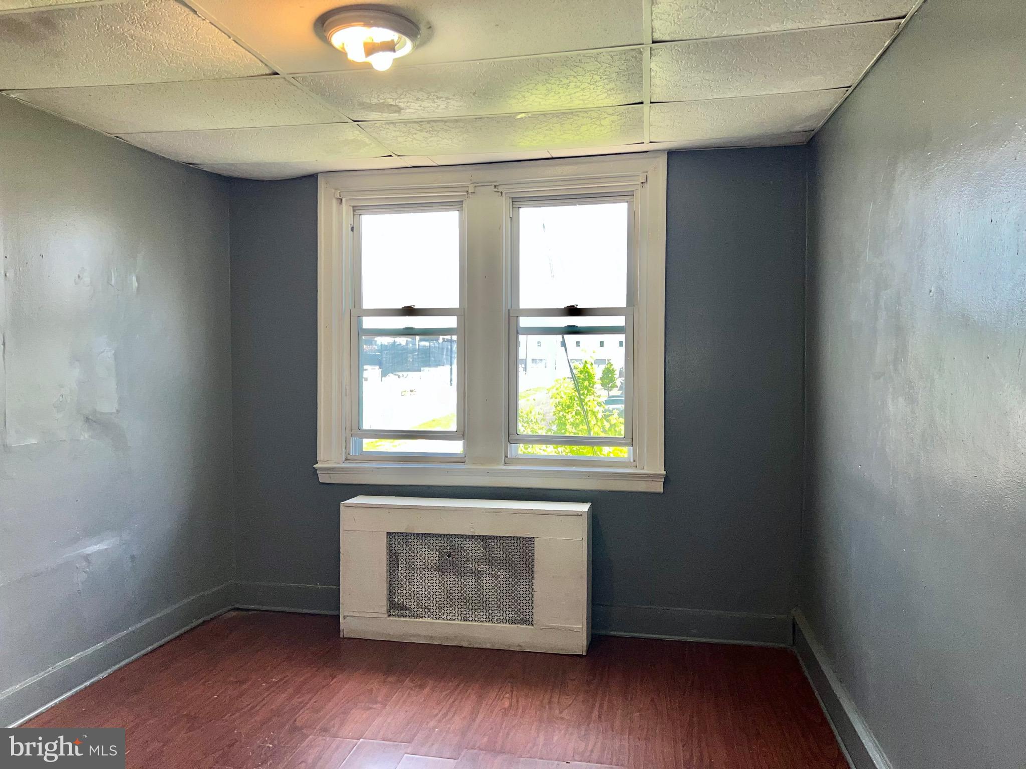 OXFORD CIRCLE - Residential