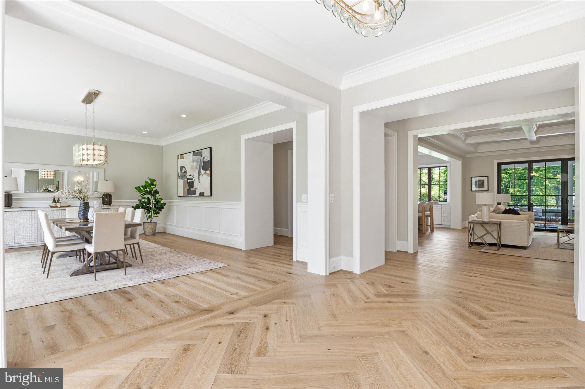 WOODSIDE ESTATES - Residential