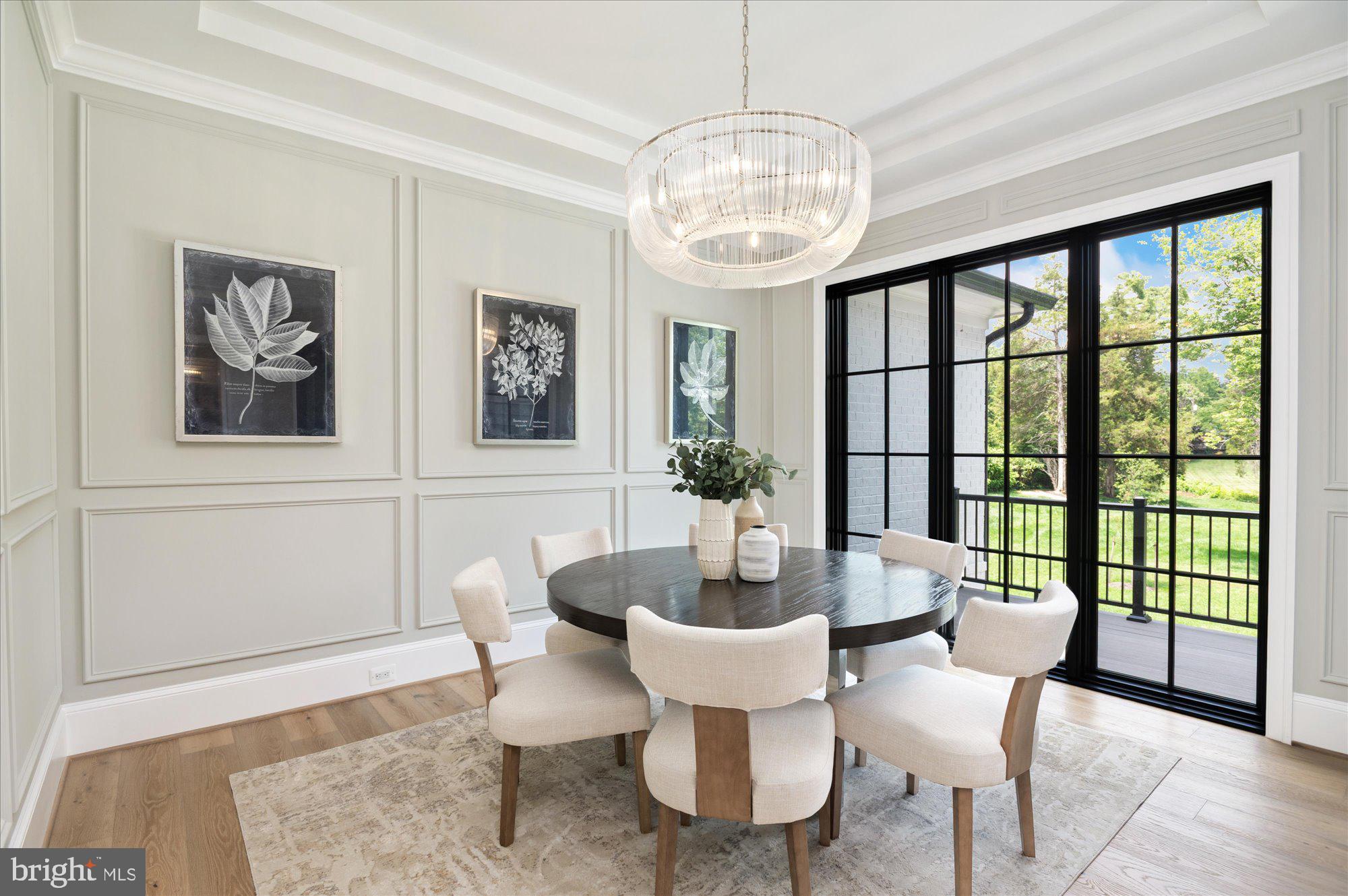 WOODSIDE ESTATES - Residential