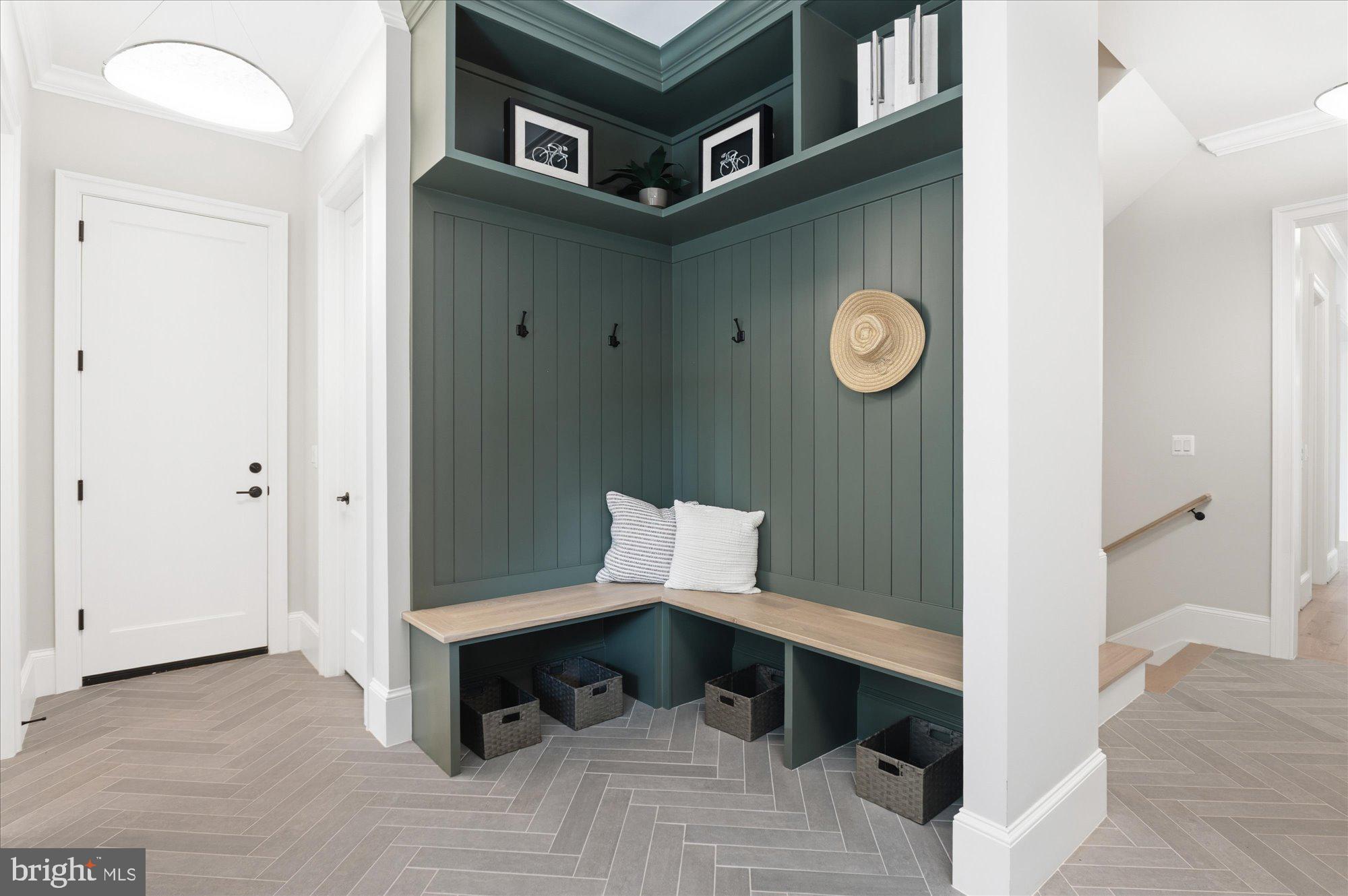 WOODSIDE ESTATES - Residential
