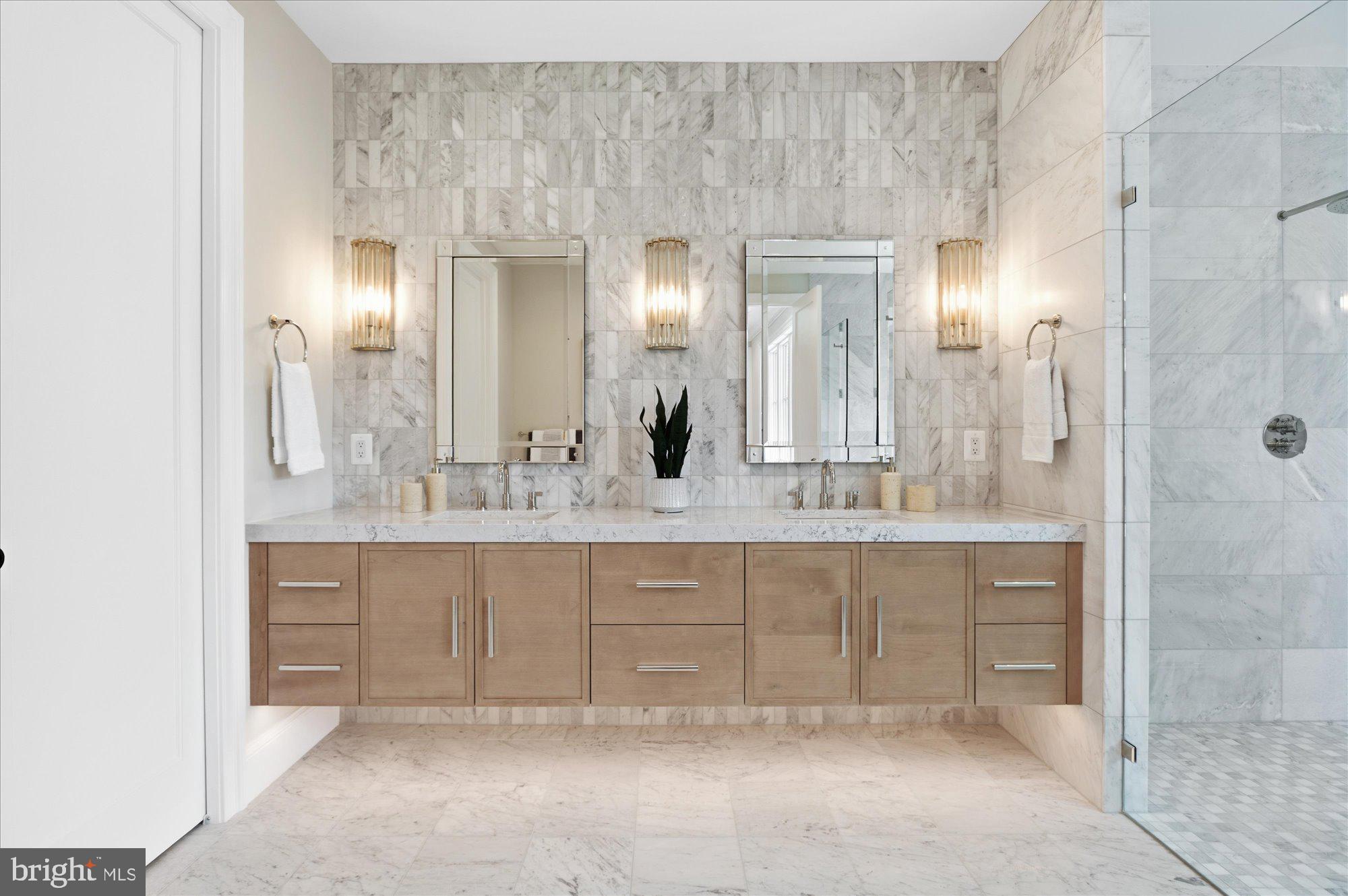 WOODSIDE ESTATES - Residential