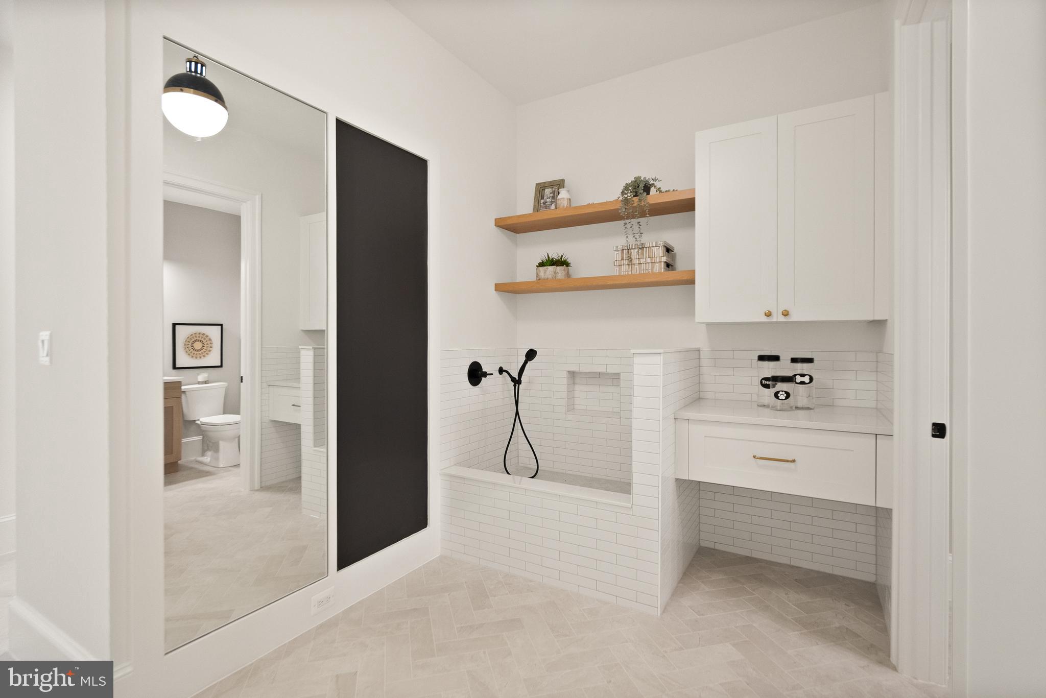 WOODSIDE ESTATES - Residential