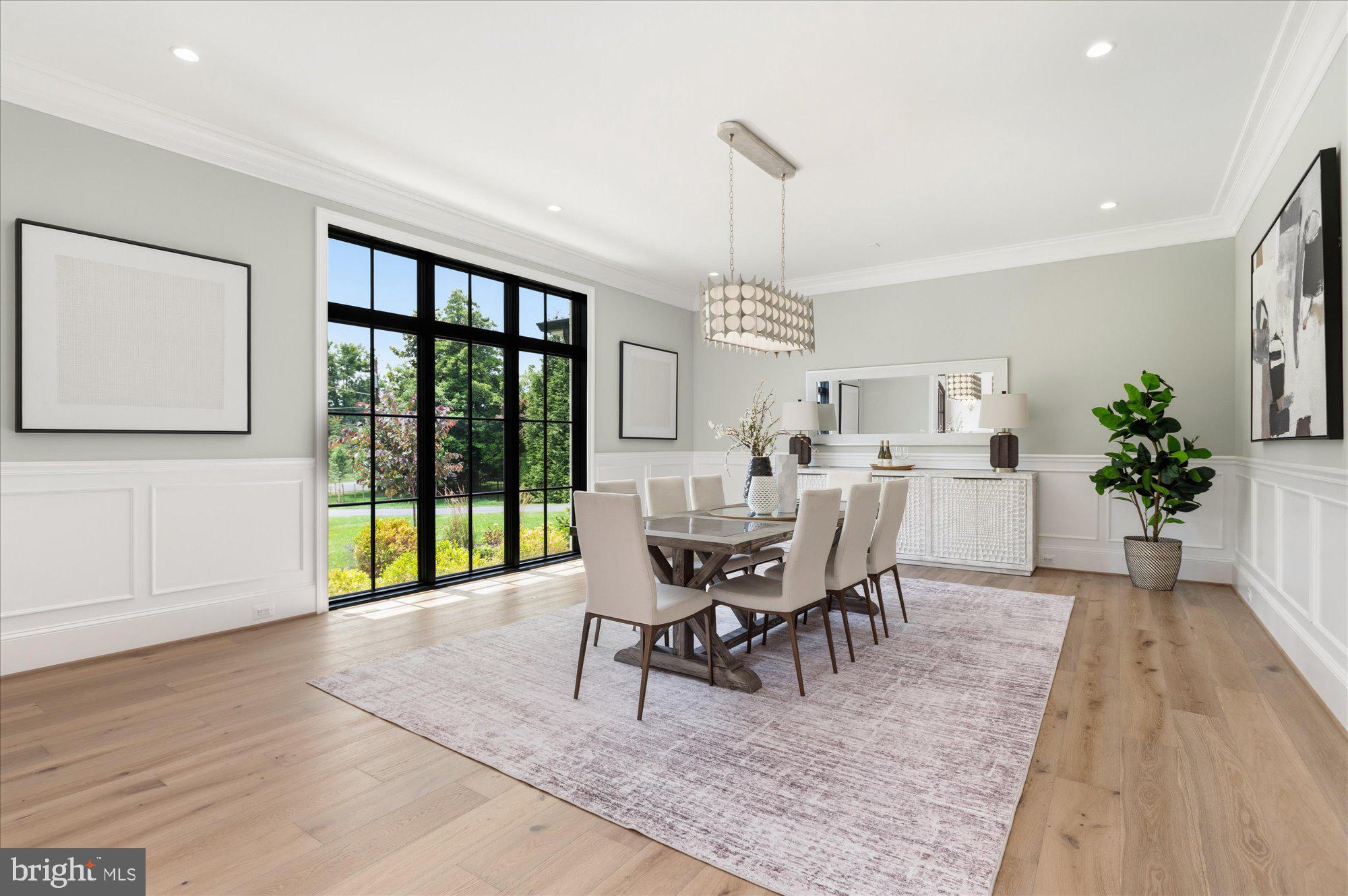 WOODSIDE ESTATES - Residential