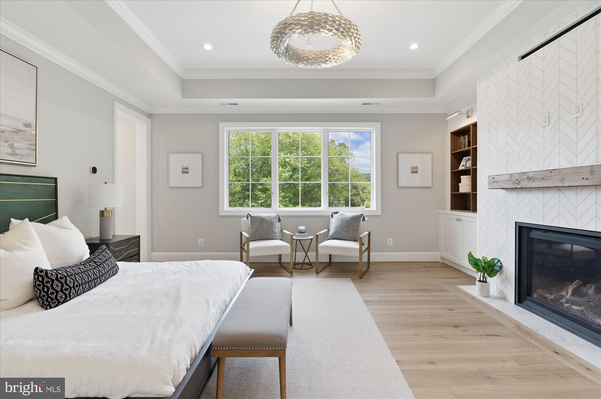 WOODSIDE ESTATES - Residential