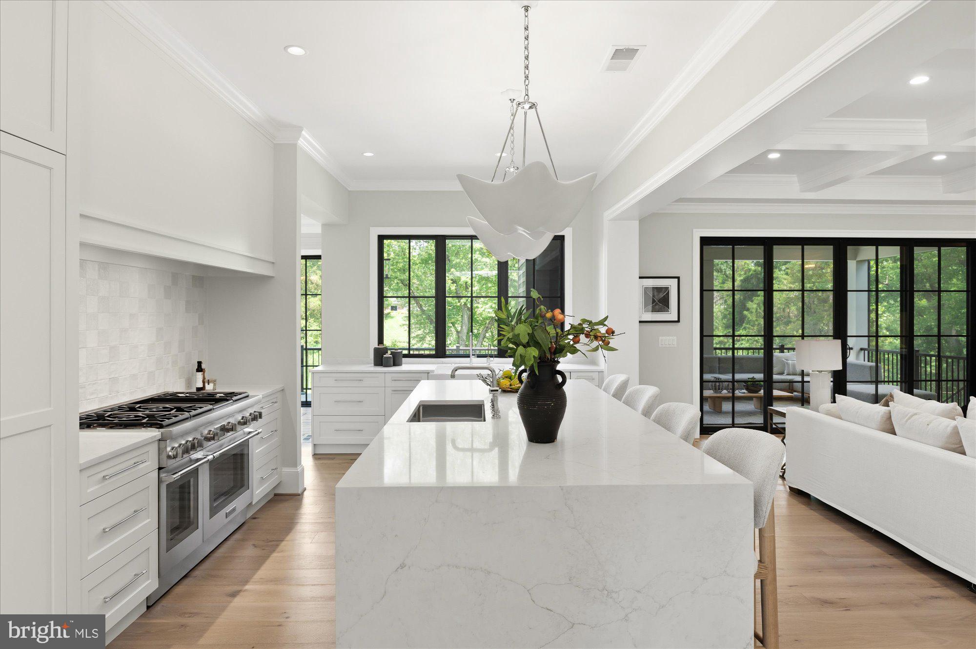 WOODSIDE ESTATES - Residential