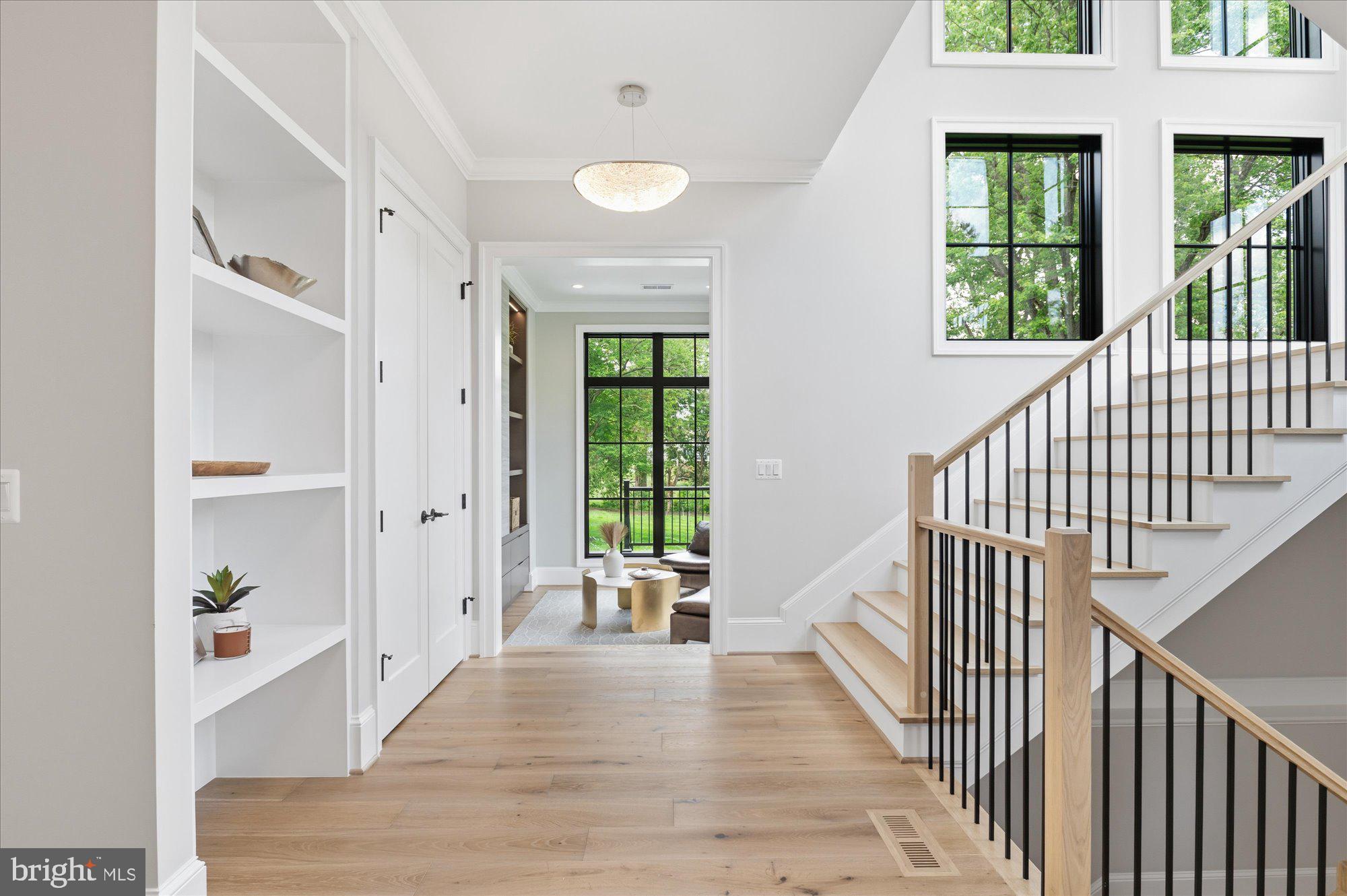 WOODSIDE ESTATES - Residential