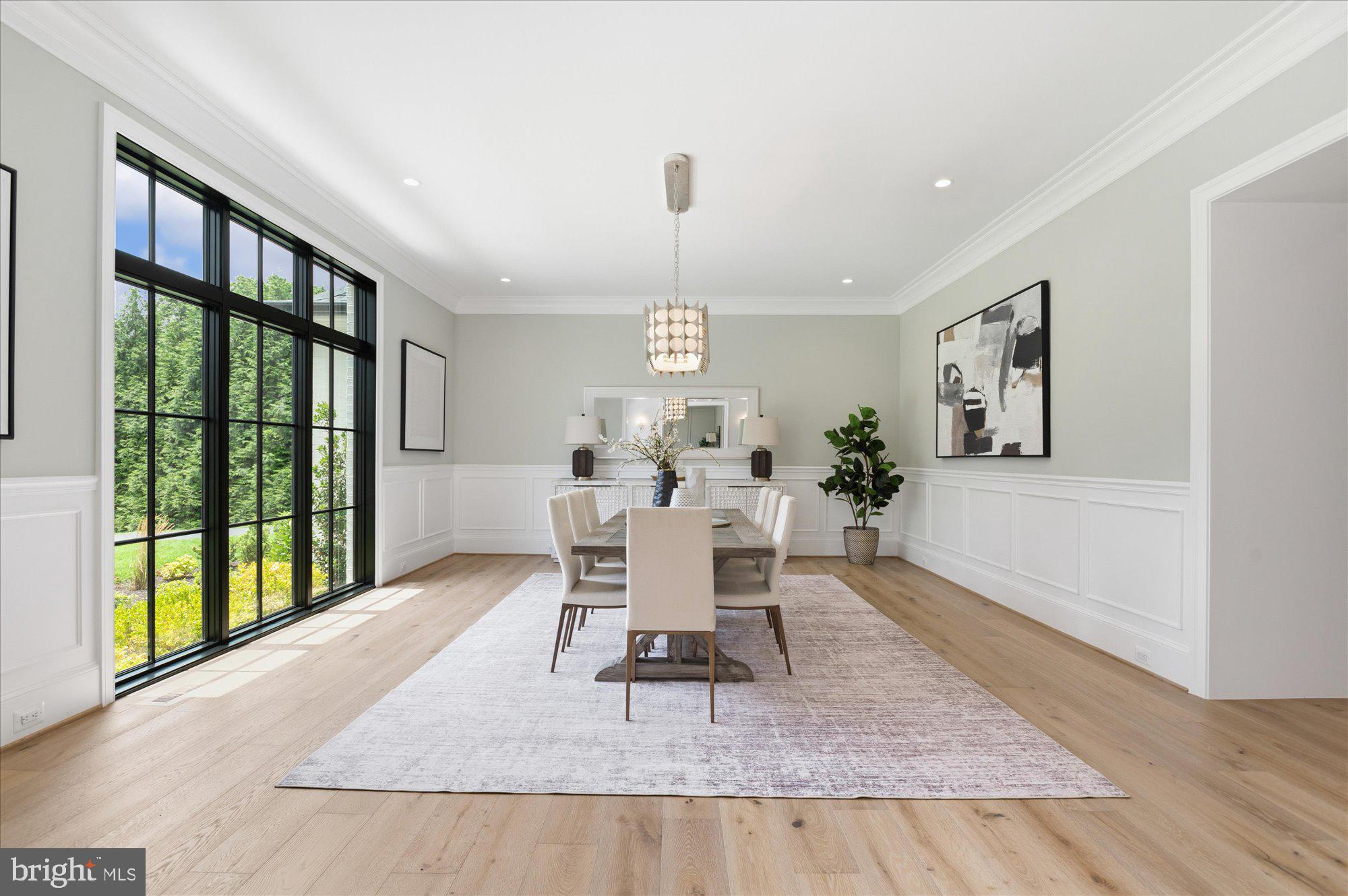 WOODSIDE ESTATES - Residential