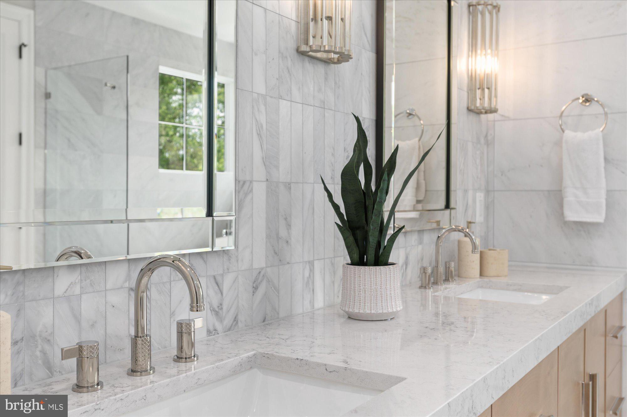 WOODSIDE ESTATES - Residential