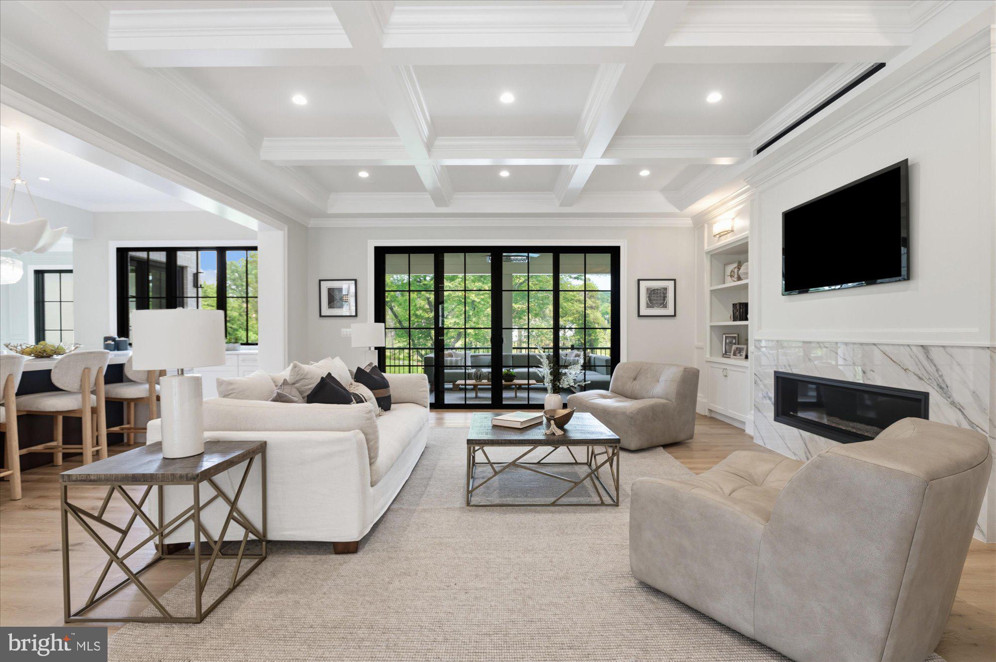 WOODSIDE ESTATES - Residential
