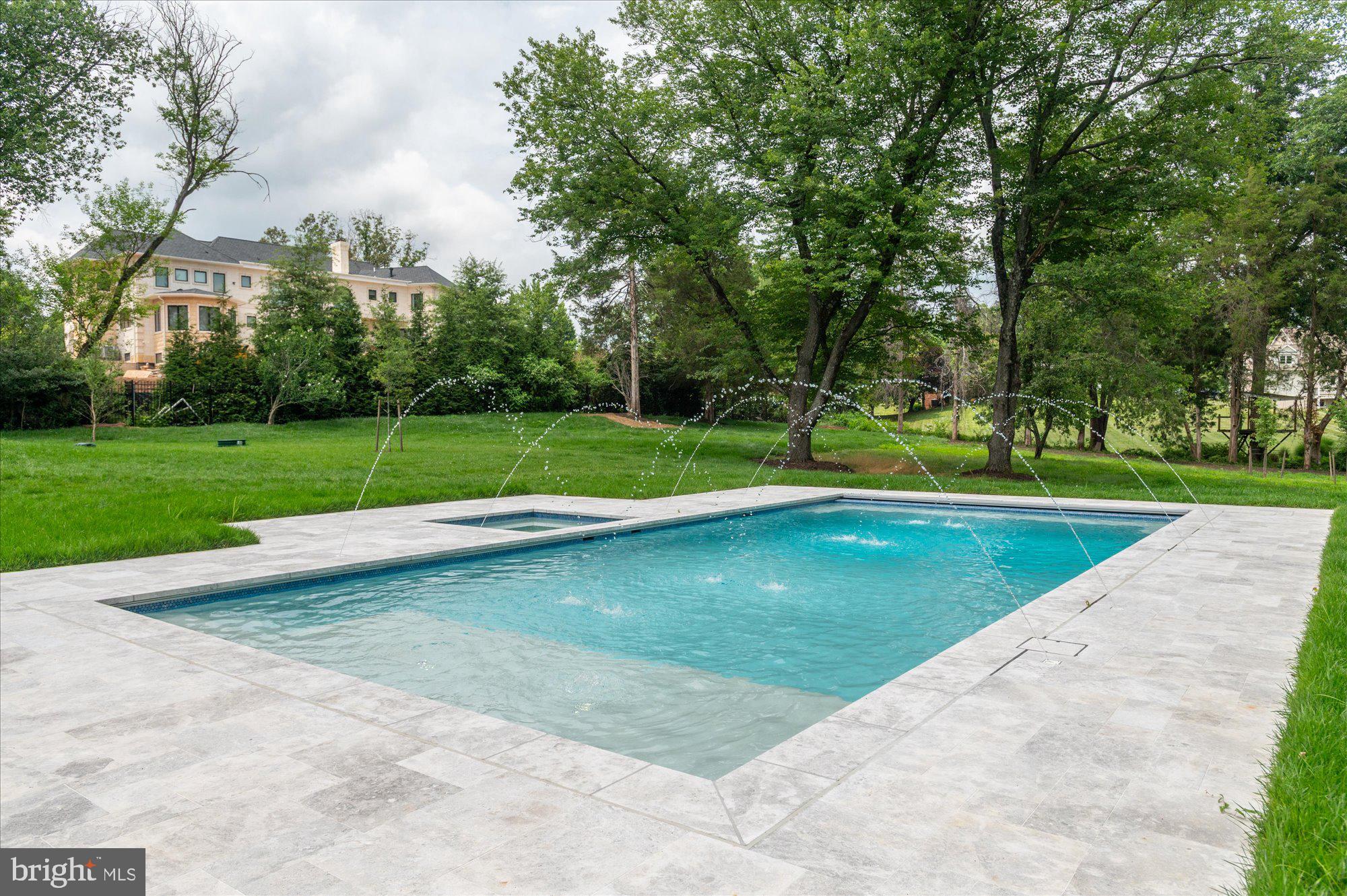WOODSIDE ESTATES - Residential