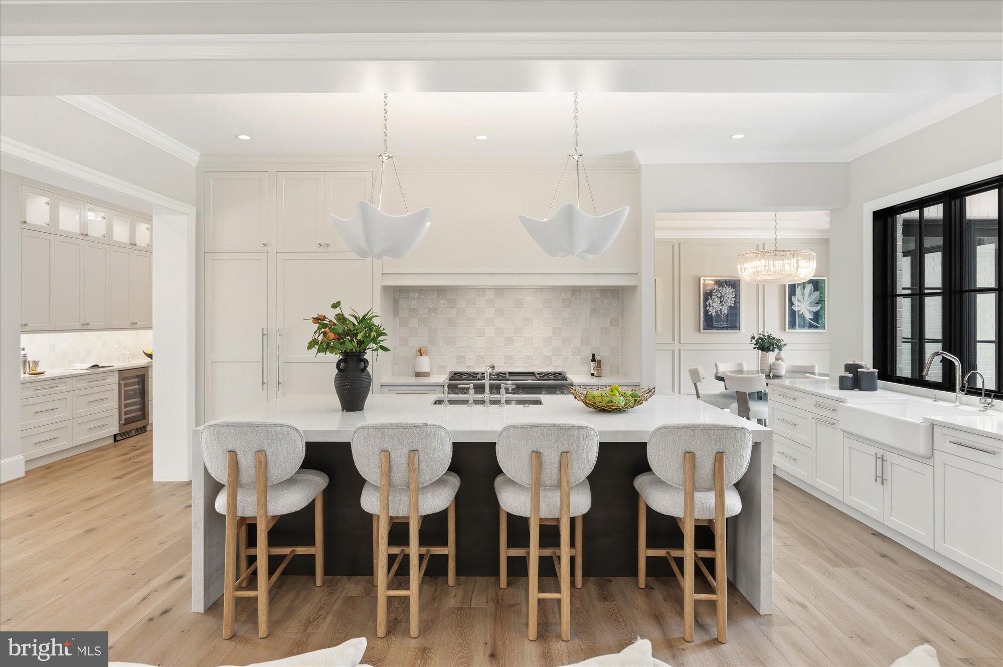 WOODSIDE ESTATES - Residential