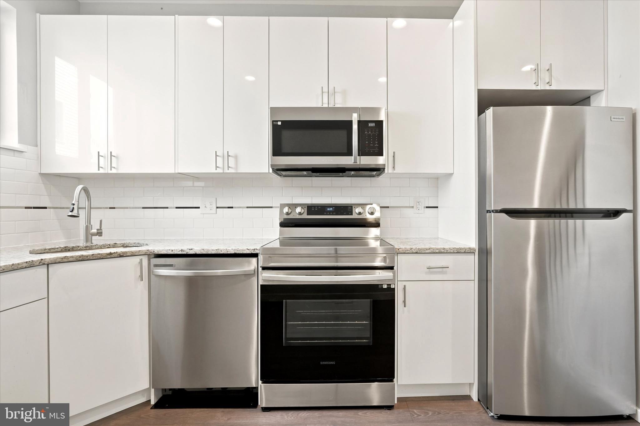 NORRIS SQUARE - Residential