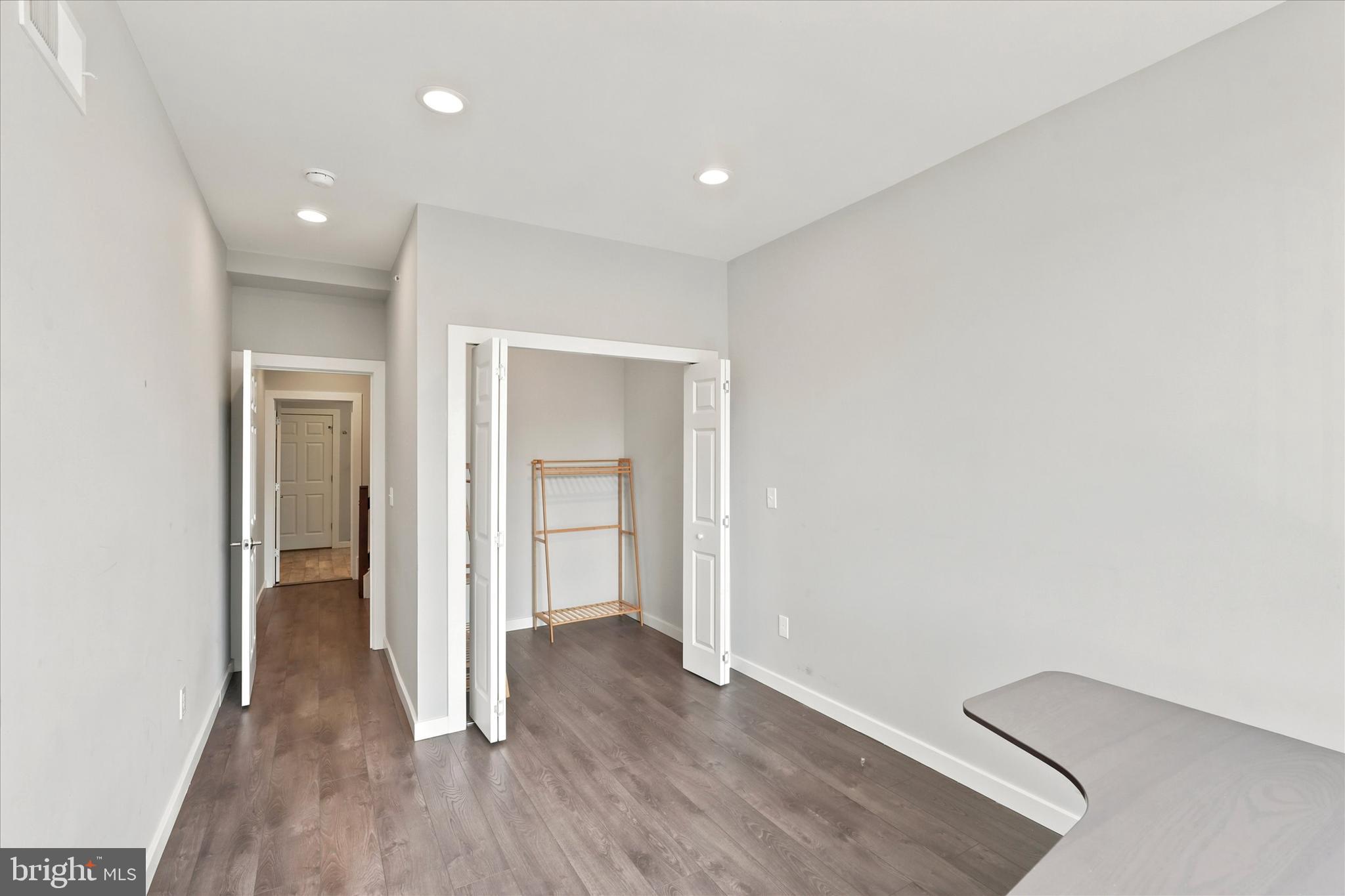 NORRIS SQUARE - Residential