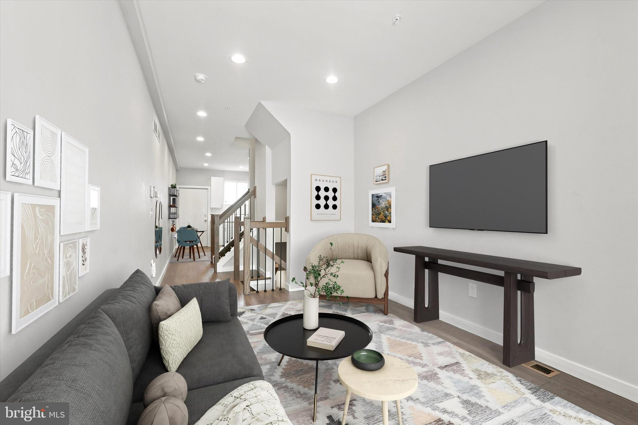 NORRIS SQUARE - Residential