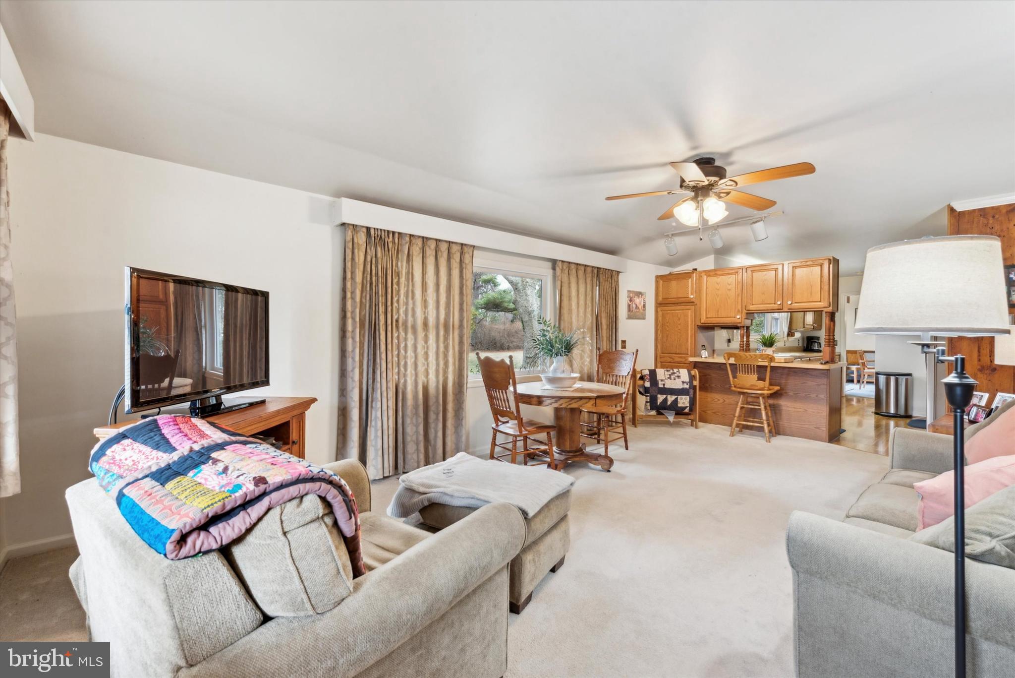 HOLIDAY FARMS - Residential