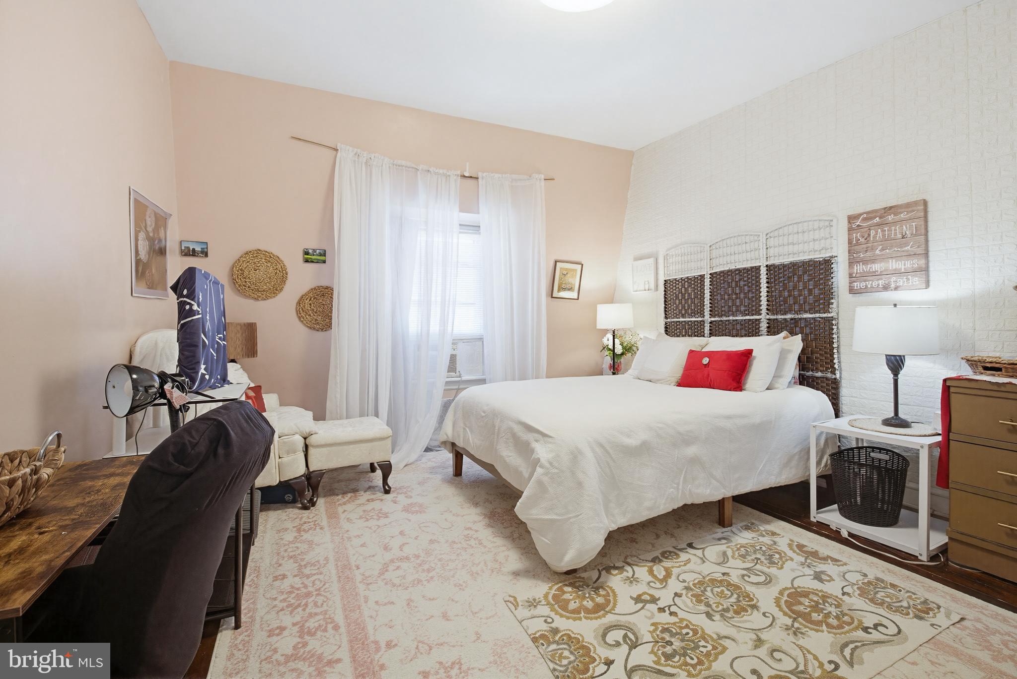 AMITY GARDENS - Residential