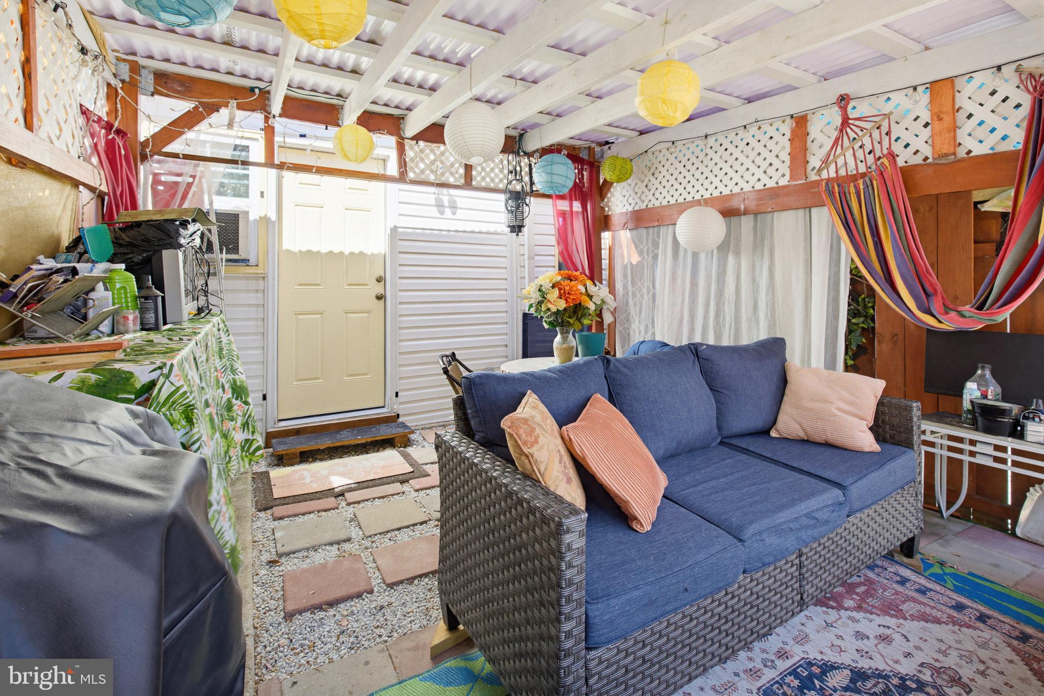 AMITY GARDENS - Residential