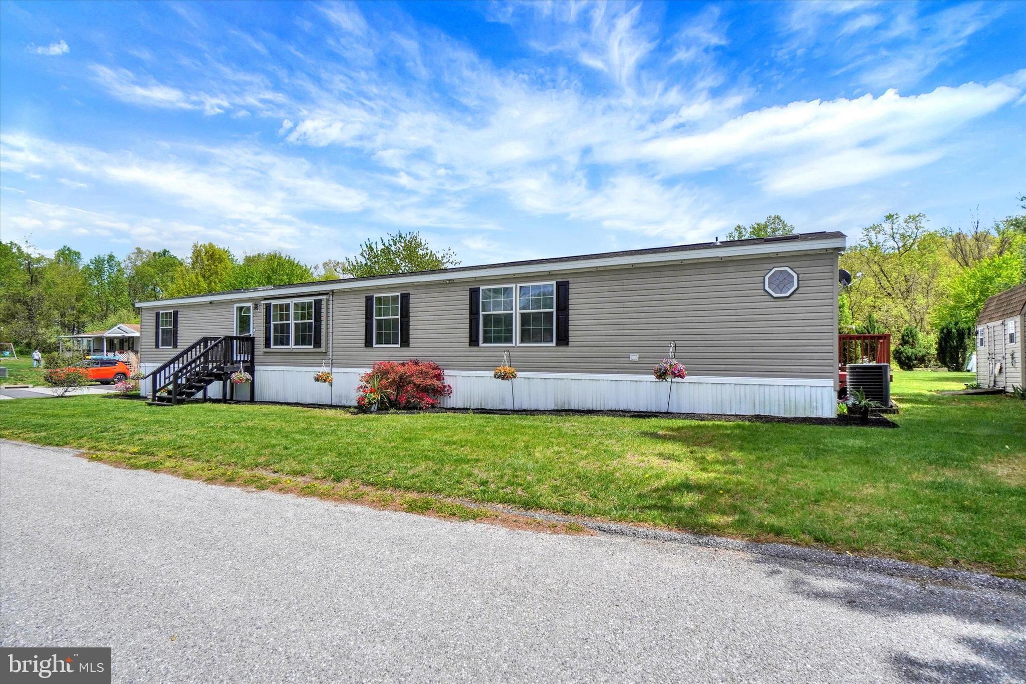 NEWBERRY ESTATES MHP - Residential