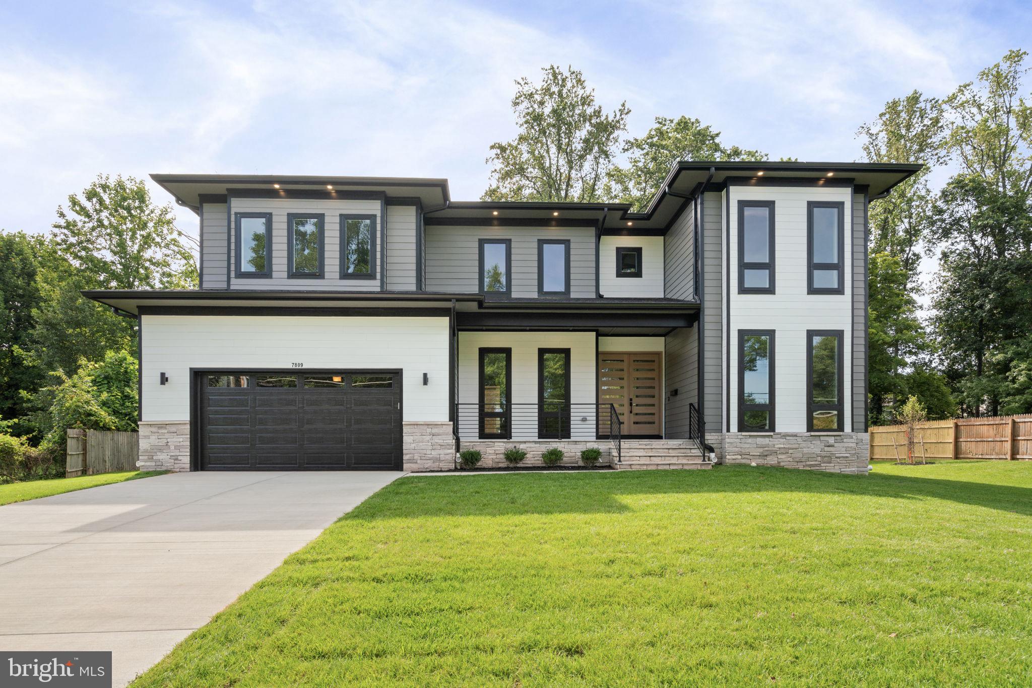 HOLMES RUN HEIGHTS - Residential