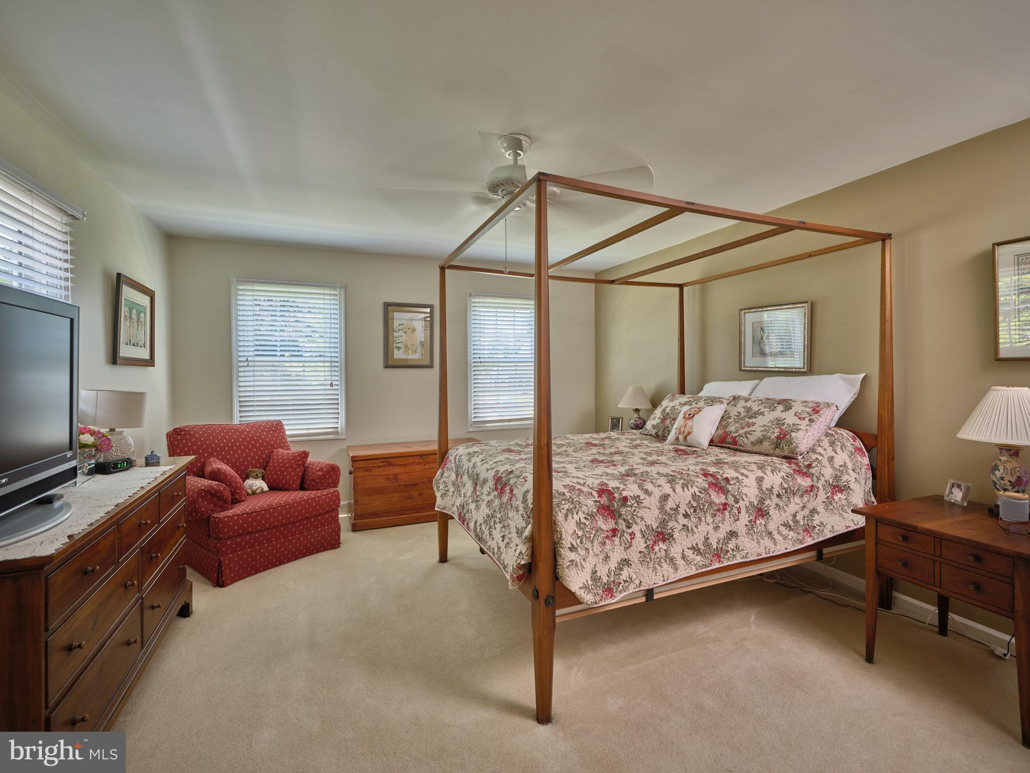 HUNTERS RUN - Residential