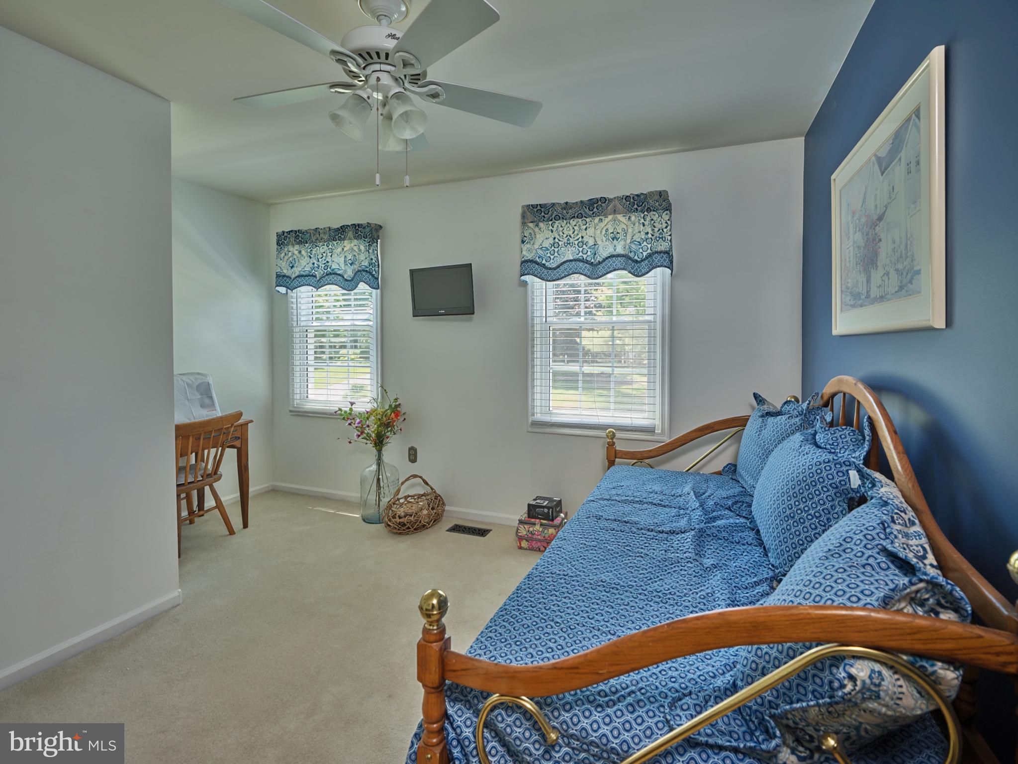 HUNTERS RUN - Residential