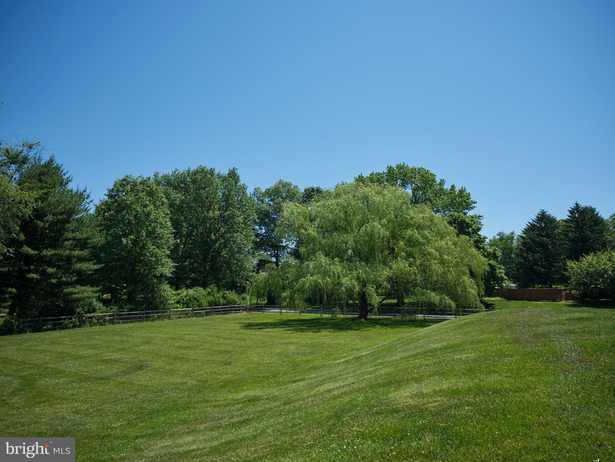 HUNTERS RUN - Residential
