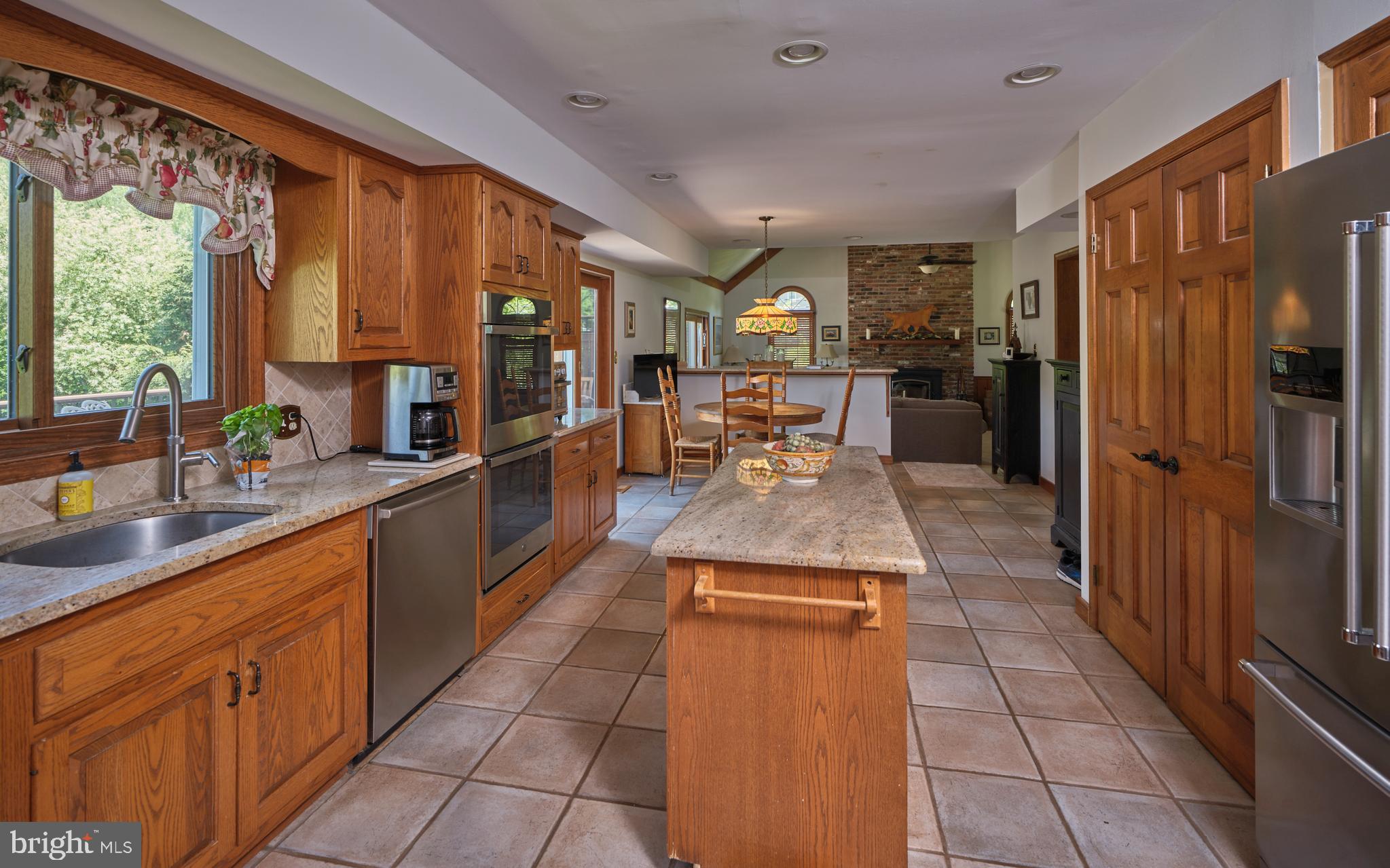HUNTERS RUN - Residential
