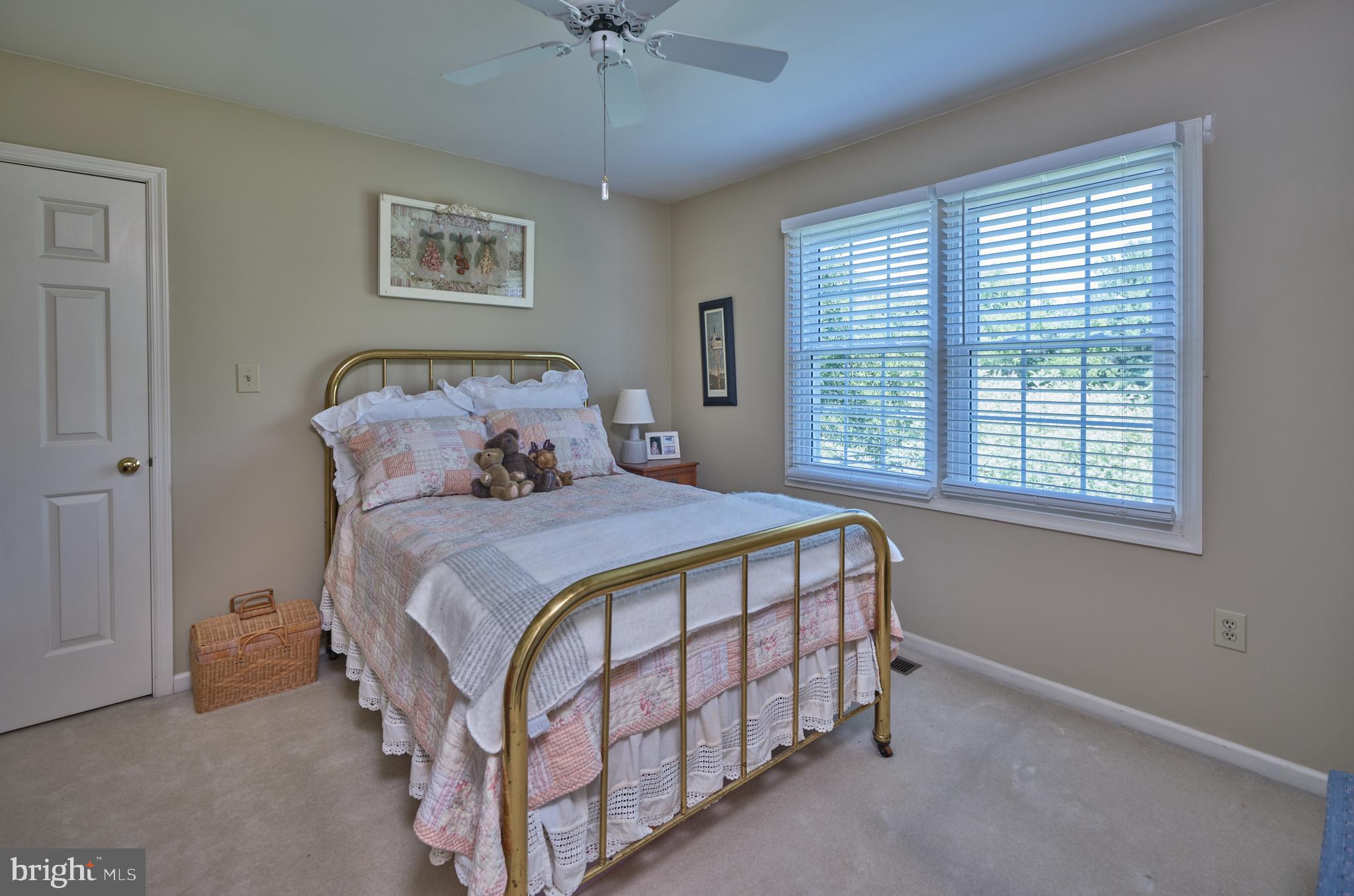 HUNTERS RUN - Residential