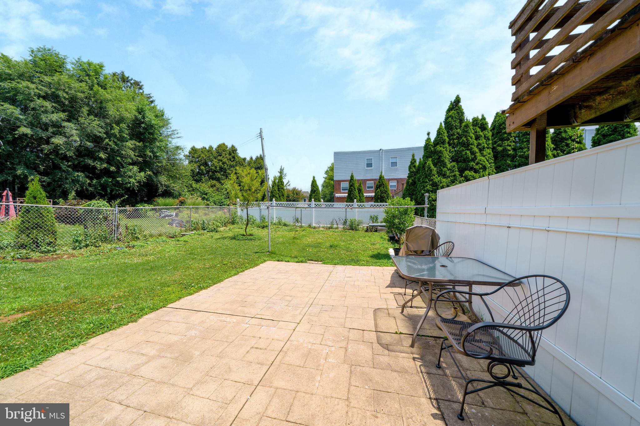 BUSTLETON - Residential