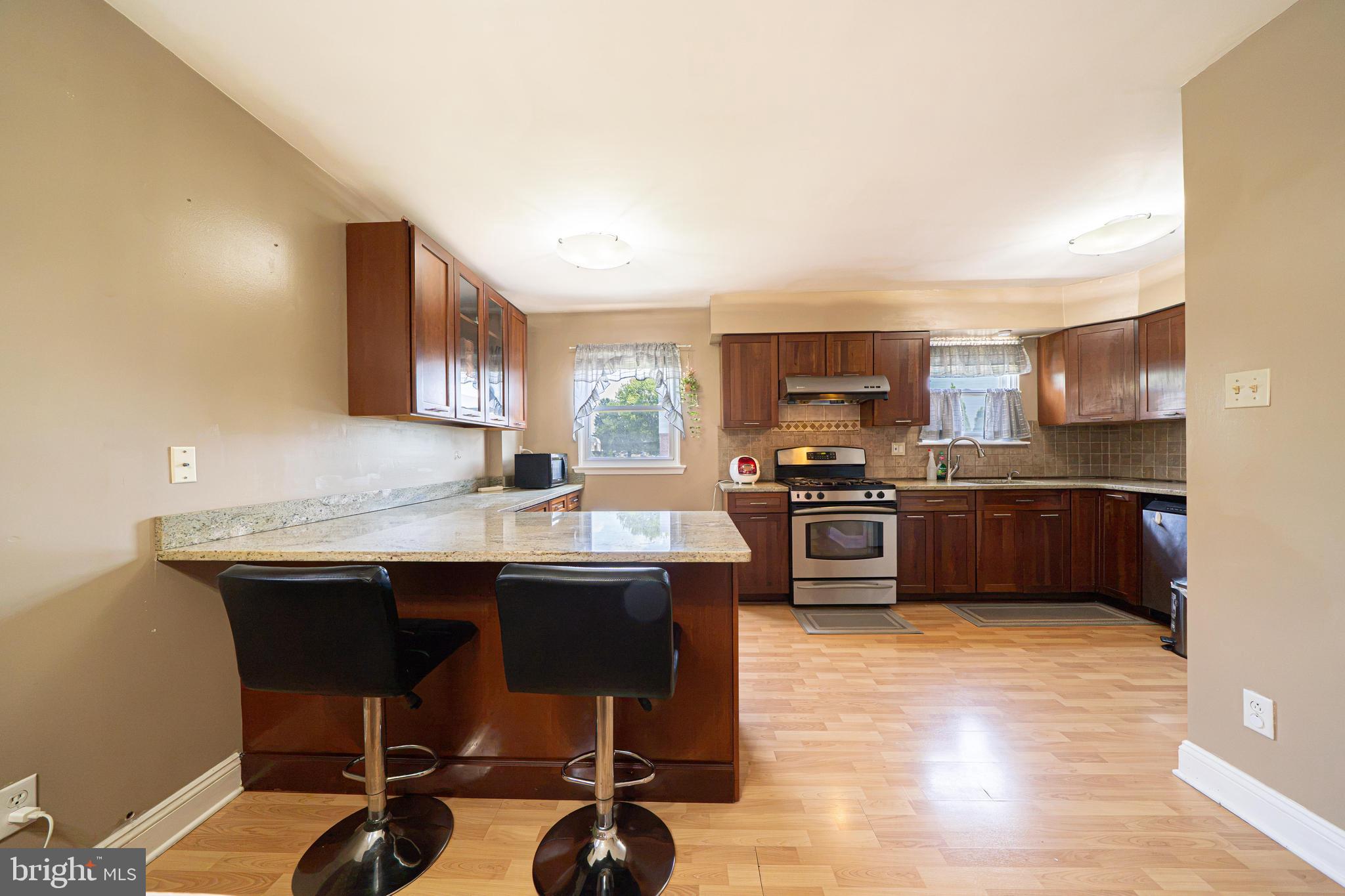 BUSTLETON - Residential