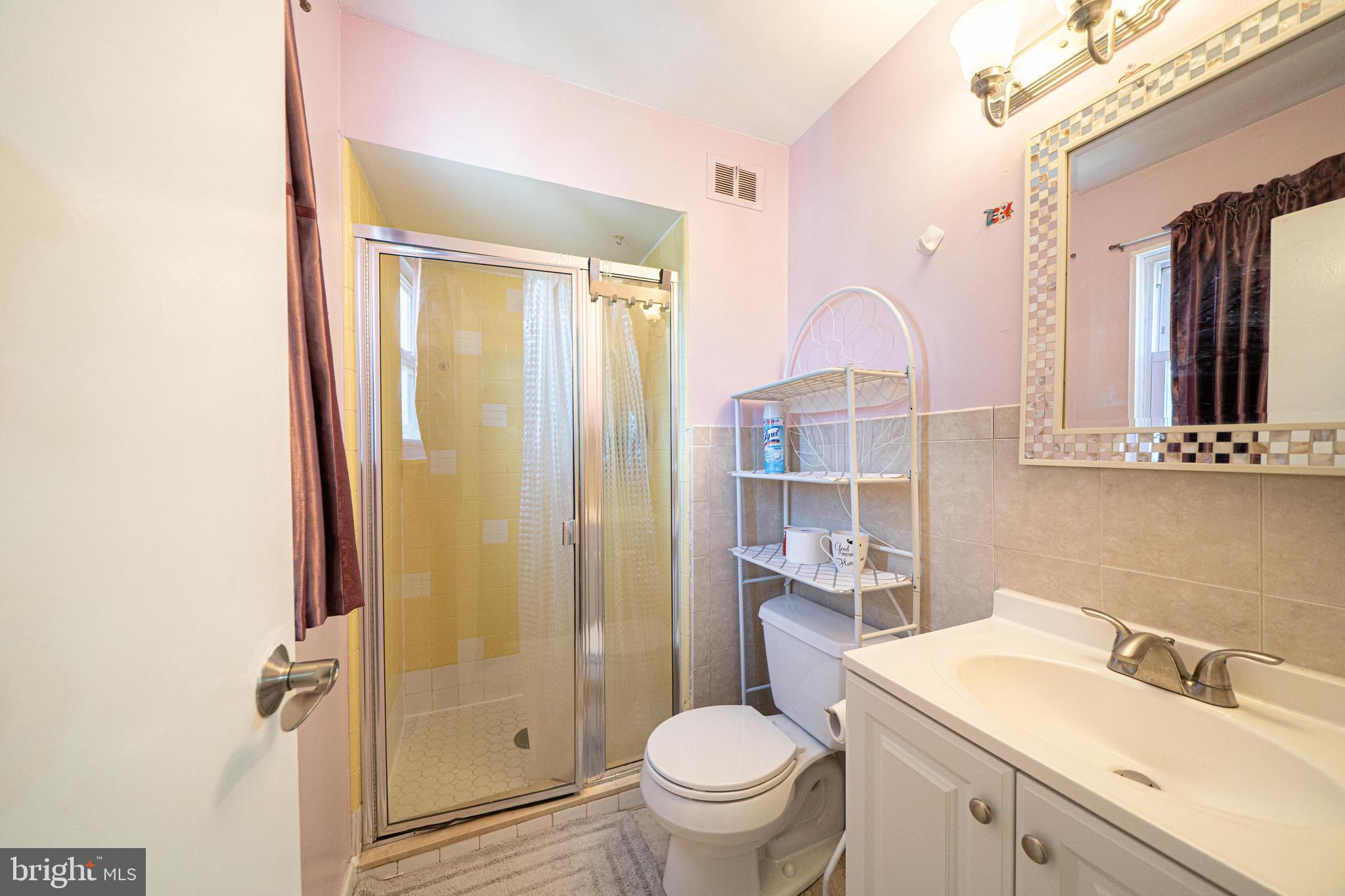 BUSTLETON - Residential