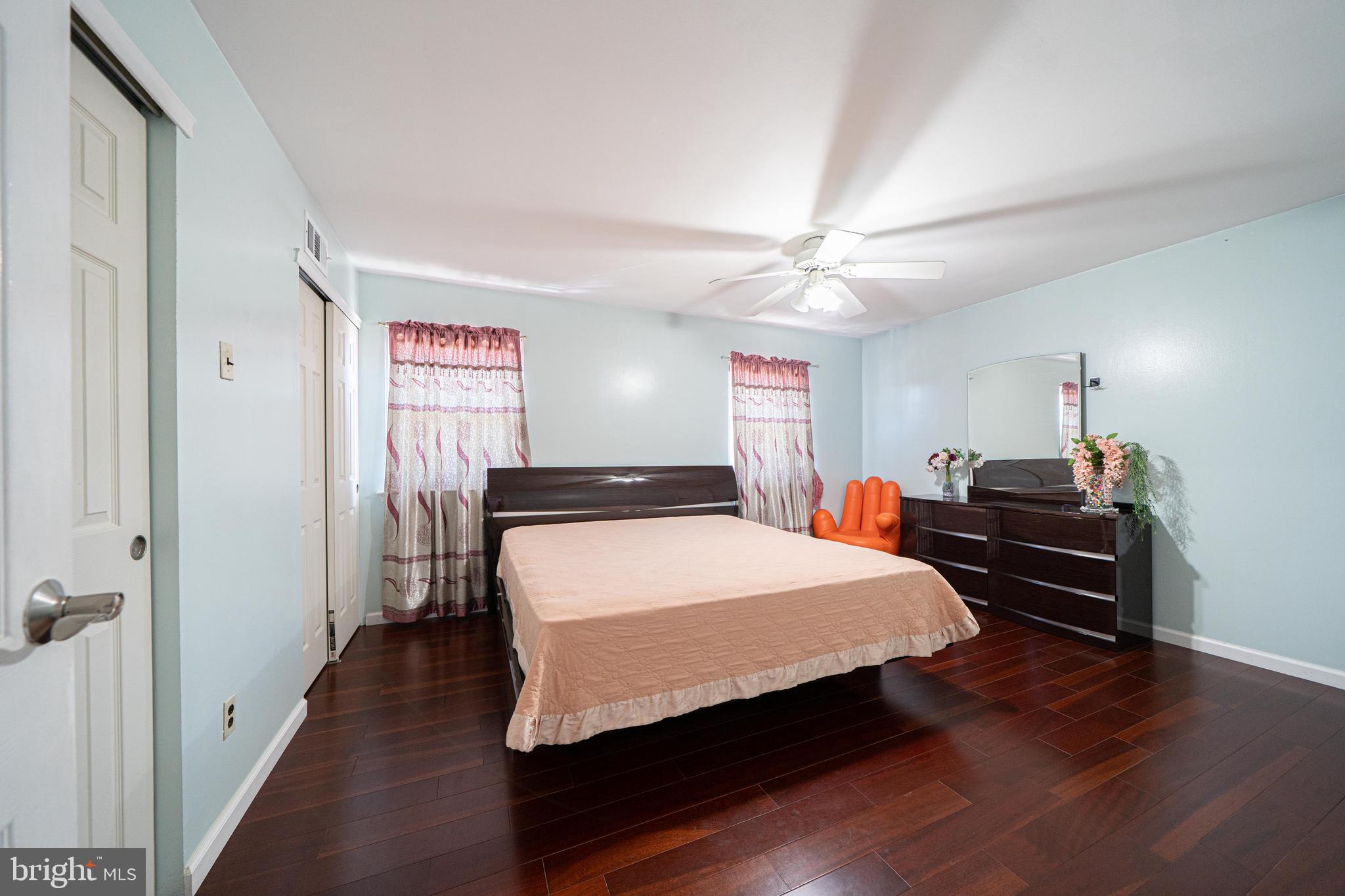 BUSTLETON - Residential