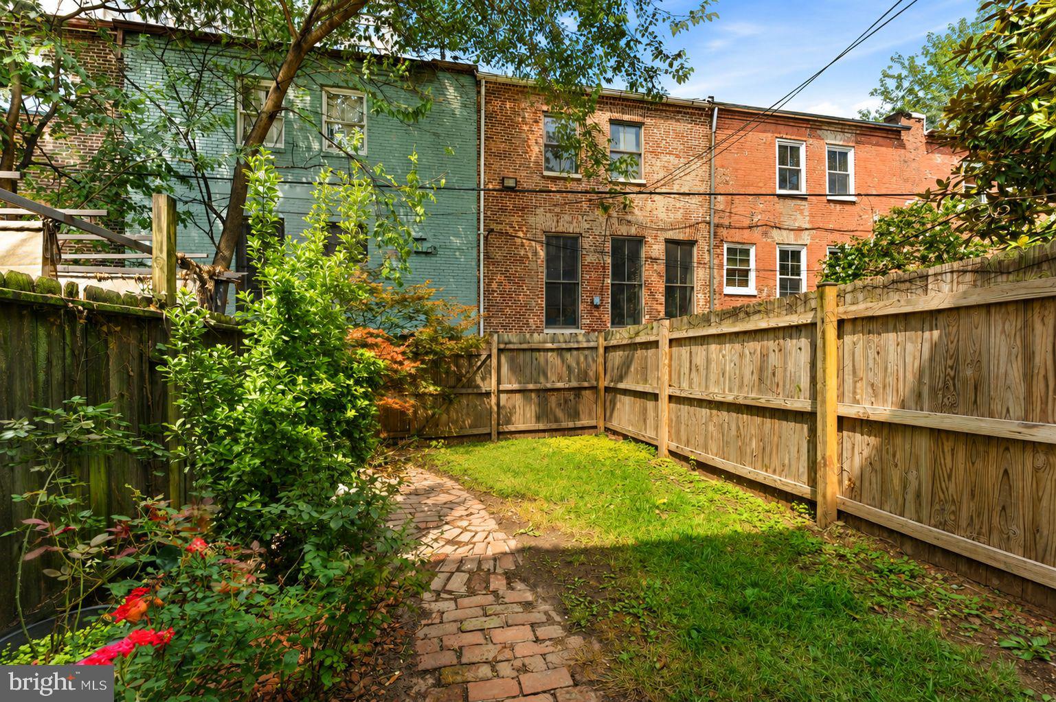 MOUNT VERNON PLACE HISTORIC DISTRICT - Residential