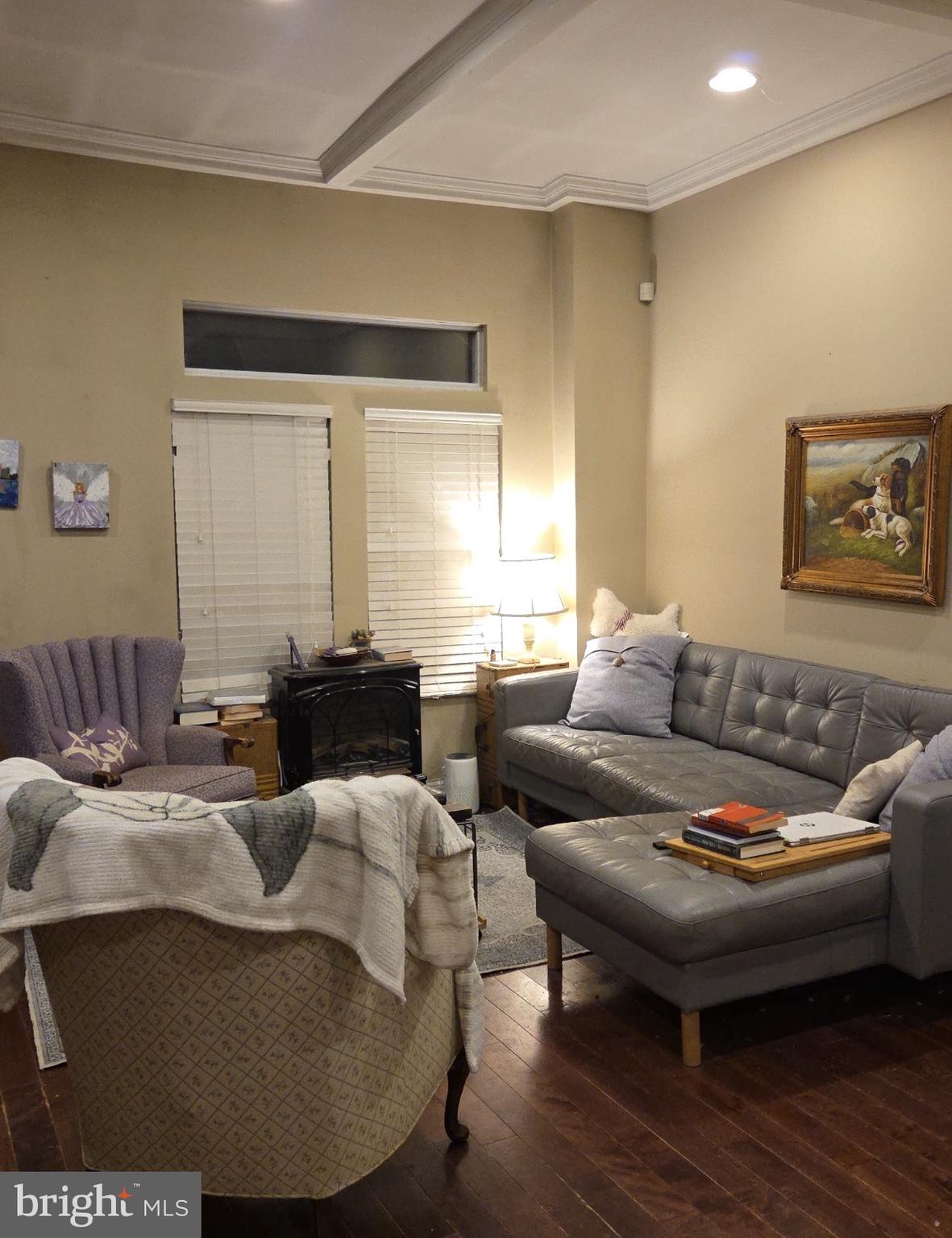 WALNUT HILL - Residential